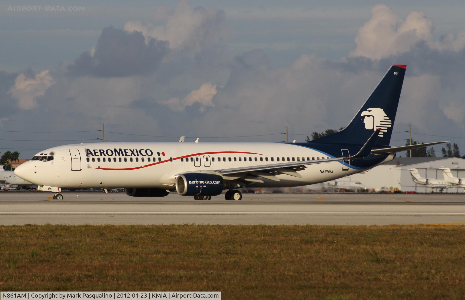N861AM, 2001 Boeing 737-83N C/N 30706, Boeing 737-800