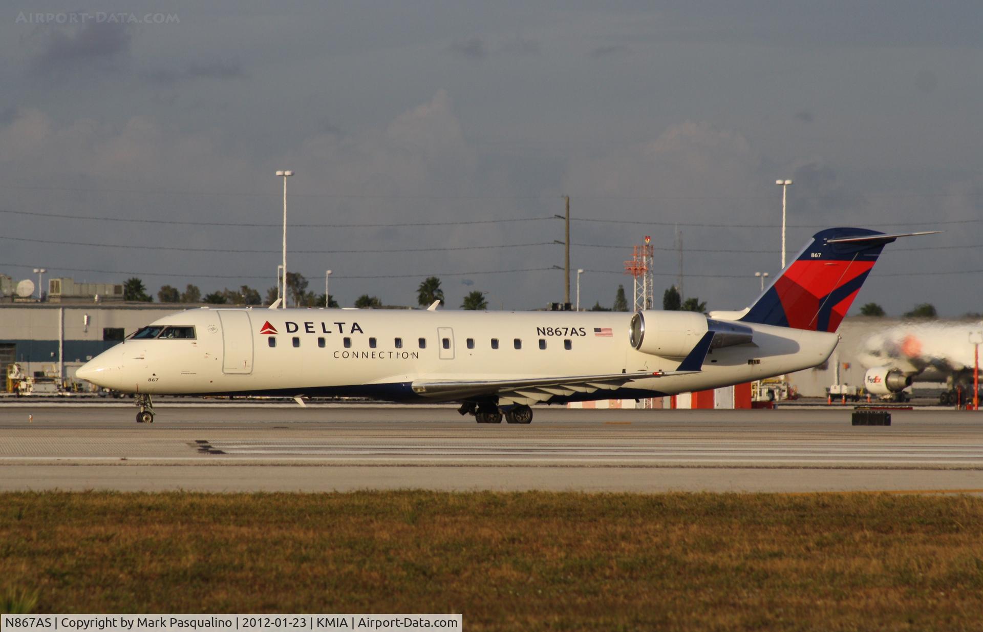 N867AS, 2000 Bombardier CRJ-200ER (CL-600-2B19) C/N 7463, CL-600-2B19