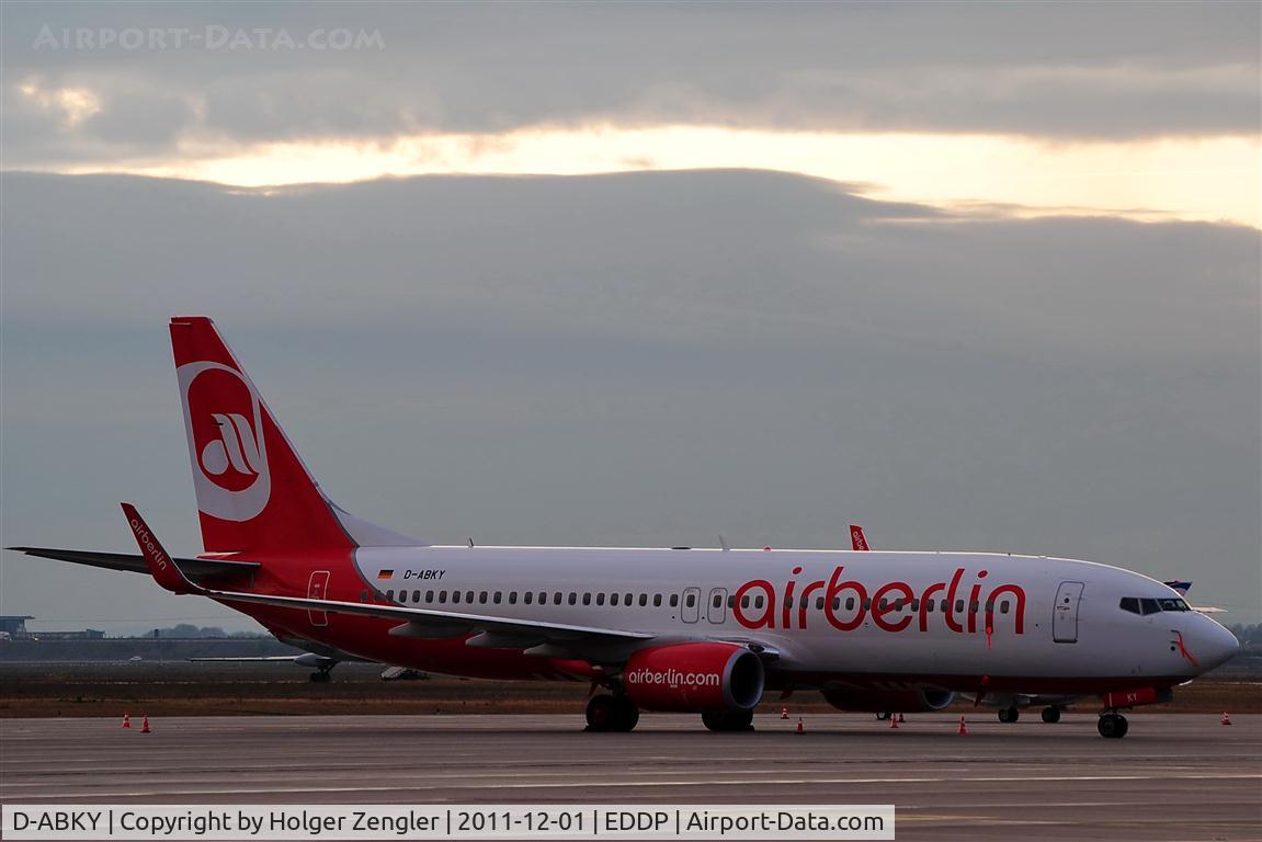 D-ABKY, 2011 Boeing 737-86J C/N 36886, Waiting for a wake up kiss and a new task....