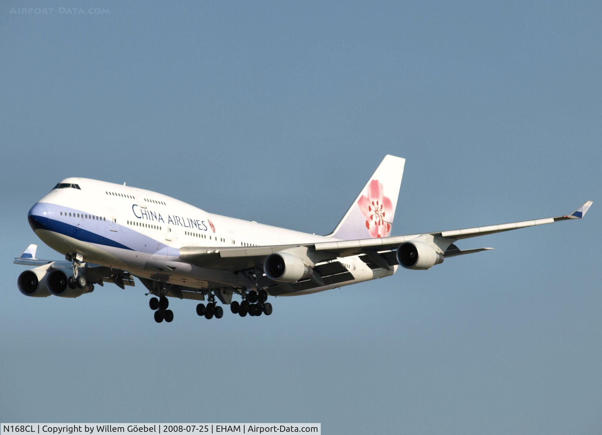 N168CL, 1999 Boeing 747-409 C/N 29906, Landing on runway C18 of Schiphol Airport