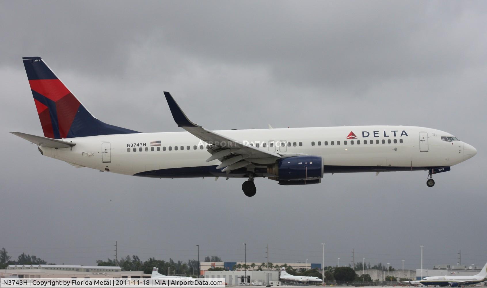 N3743H, 2001 Boeing 737-832 C/N 30836, Delta 737