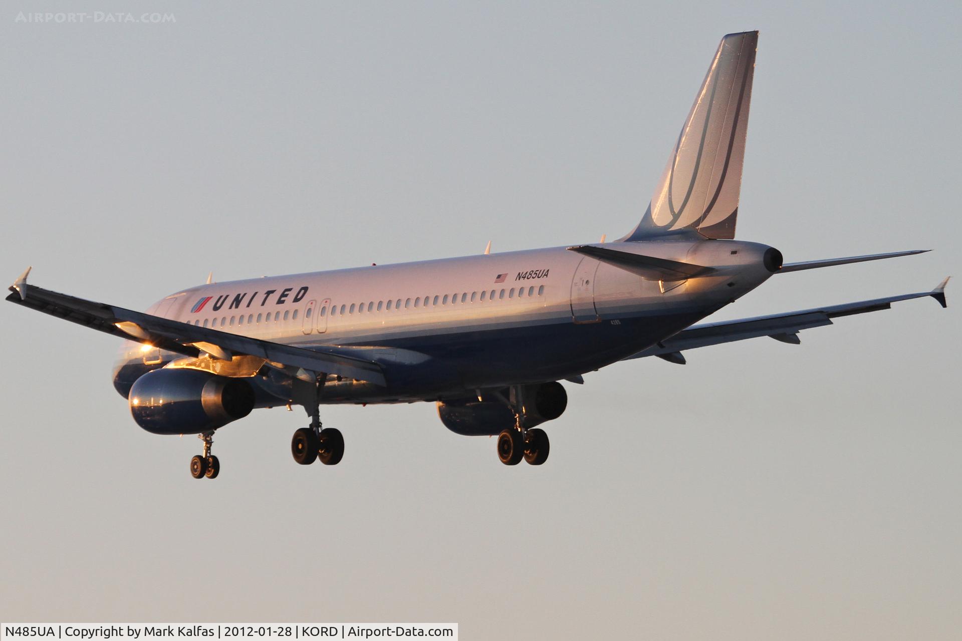 N485UA, 2001 Airbus A320-232 C/N 1617, United Airlines Airbus A320-232, UAL246 arriving Vancouver - CYVR, RWY 28 approach KORD.