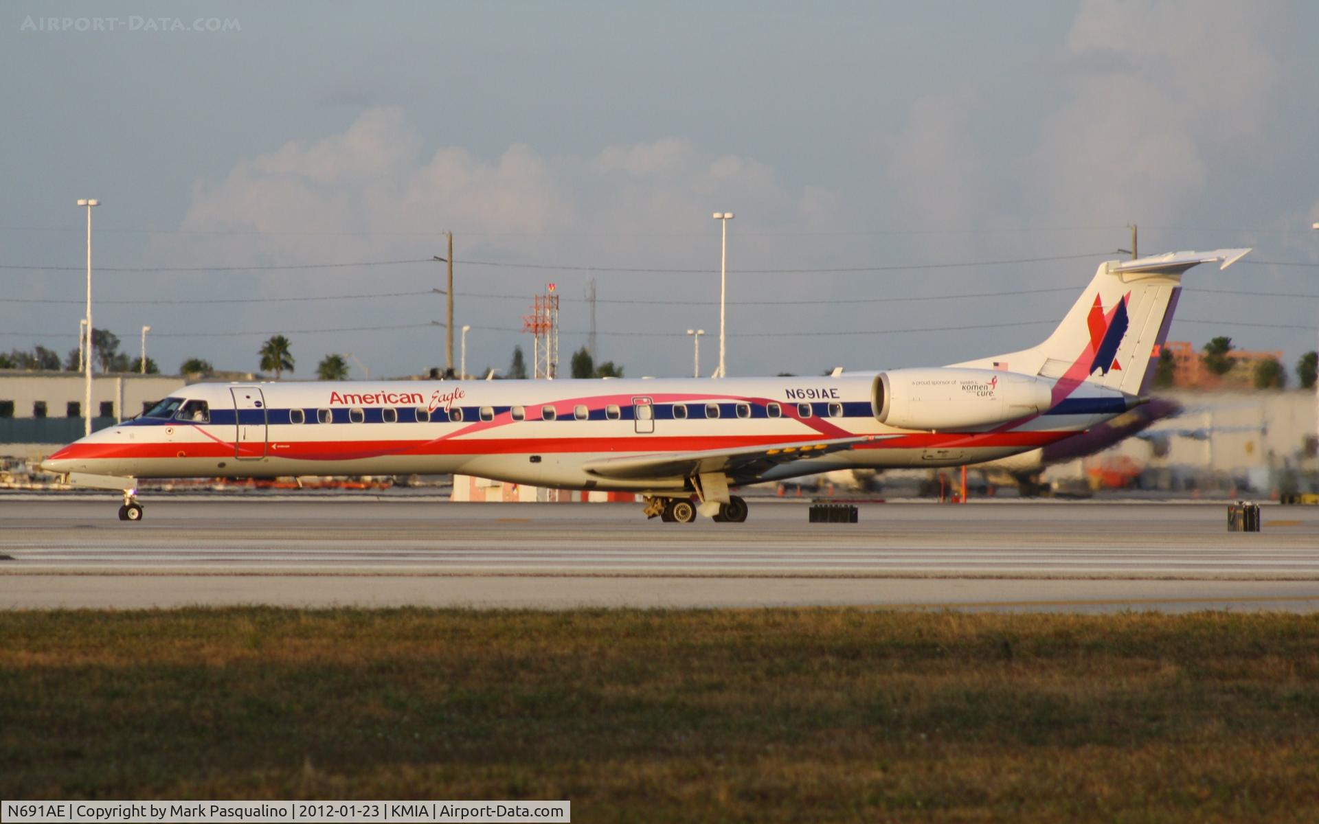 N691AE, 2004 Embraer ERJ-145LR (EMB-145LR) C/N 14500860, EMB-145LR