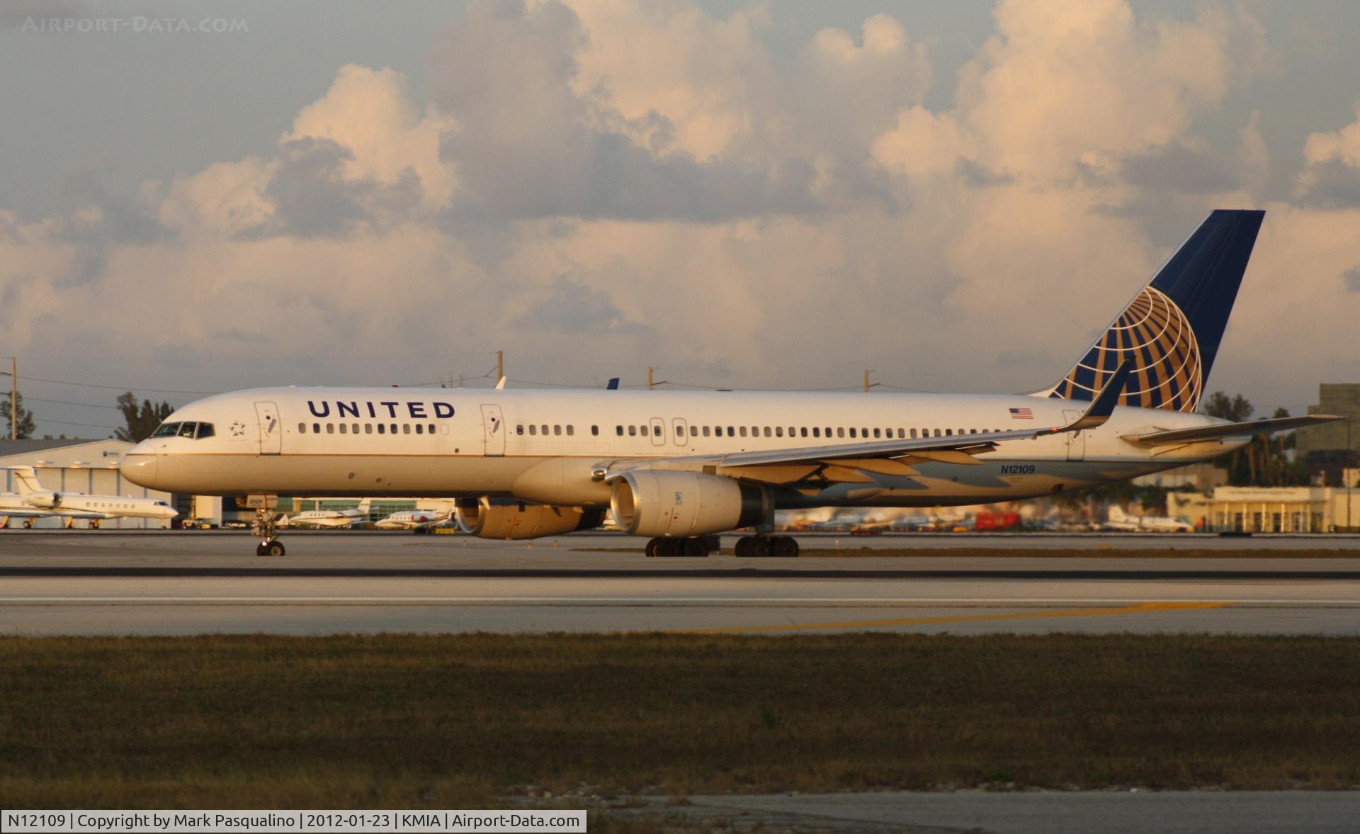 N12109, 1994 Boeing 757-224 C/N 27299, Boeing 757-200