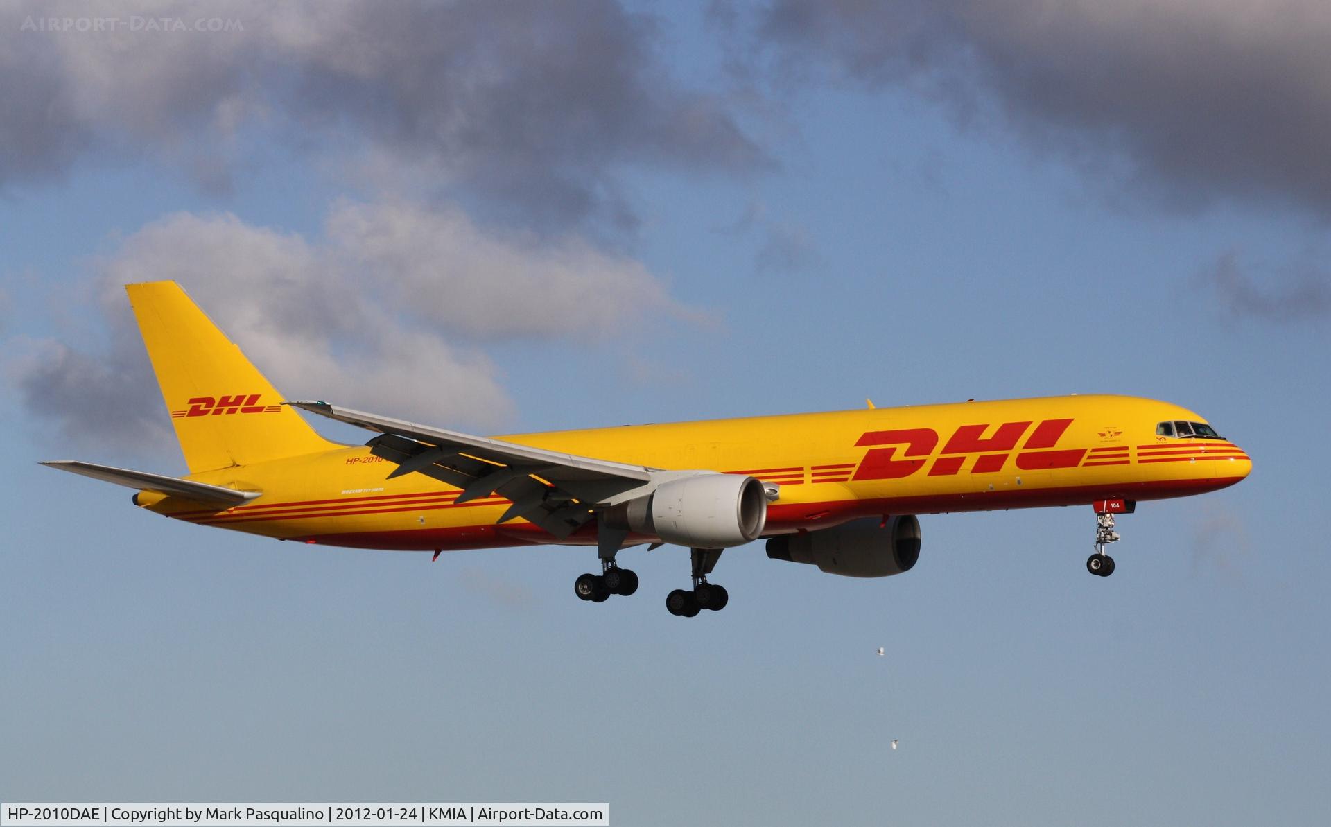 HP-2010DAE, 1999 Boeing 757-27A C/N 29610, Boeing 757-200