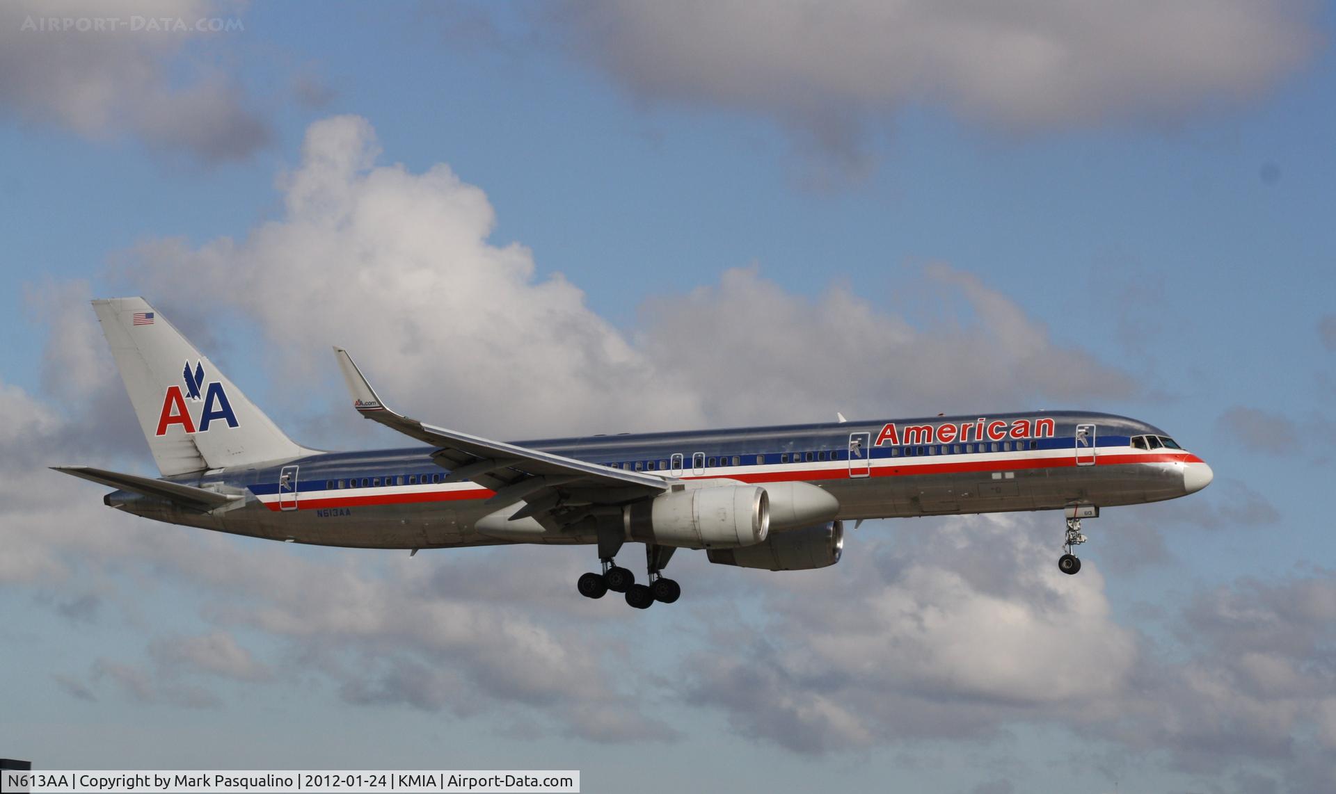 N613AA, 1989 Boeing 757-223 C/N 24489, Boeing 757-200