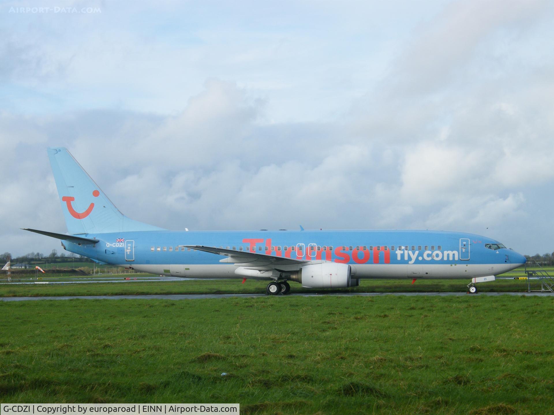G-CDZI, 2000 Boeing 737-804 C/N 28229, This aircraft arrived for painting at shannon for painting into jet 2