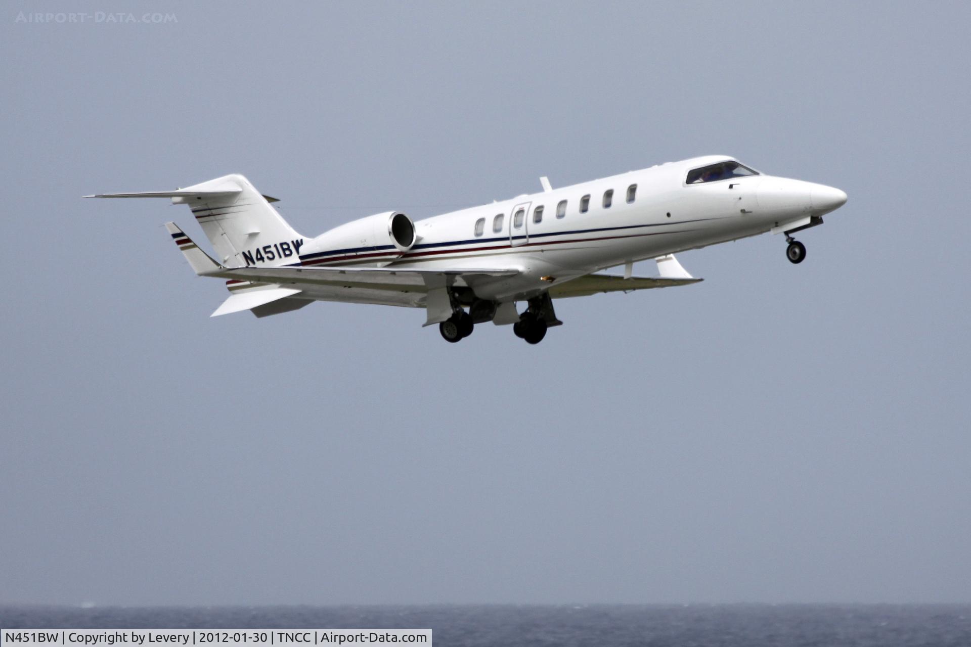 N451BW, 2005 Learjet 45 C/N 45-261, Departure on on this overcast day!