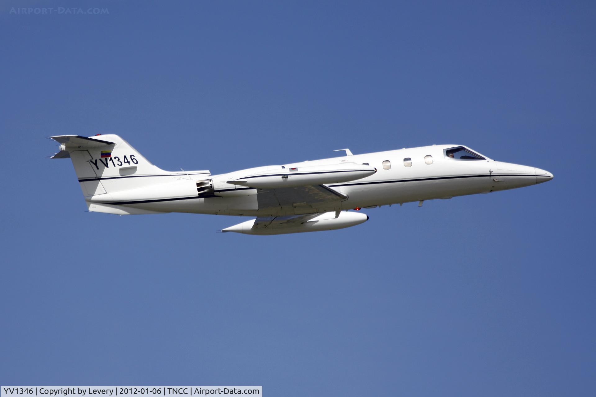 YV1346, 1978 Gates Learjet 25D C/N 253, Nice departure off RWY11
