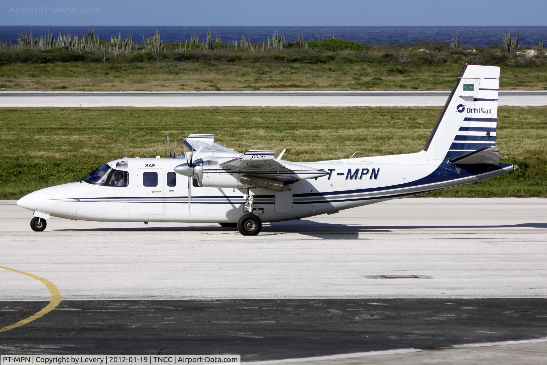 PT-MPN, 1978 Rockwell 690B Turbo Commander C/N 11465, Taxing to rwy11 for dep.