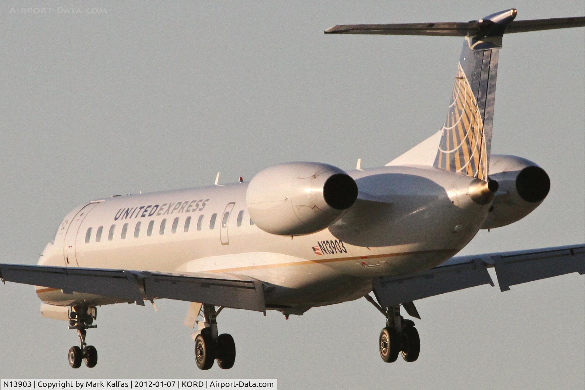 N13903, 2001 Embraer ERJ-145LR (EMB-145LR) C/N 145479, ExpressJet N13903 Embraer EMB-145LR RWY 28 approach KORD.