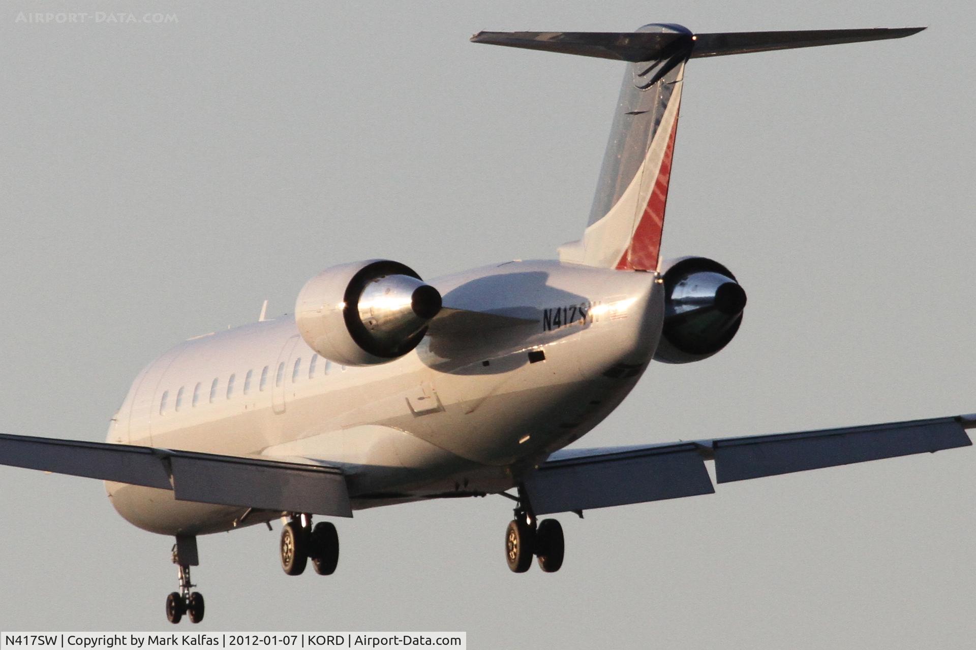 N417SW, 2000 Bombardier CRJ-200LR (CL-600-2B19) C/N 7400, SkyWest N417SW Bombardier CL-600-2B19 RWY 28 approach KORD.
