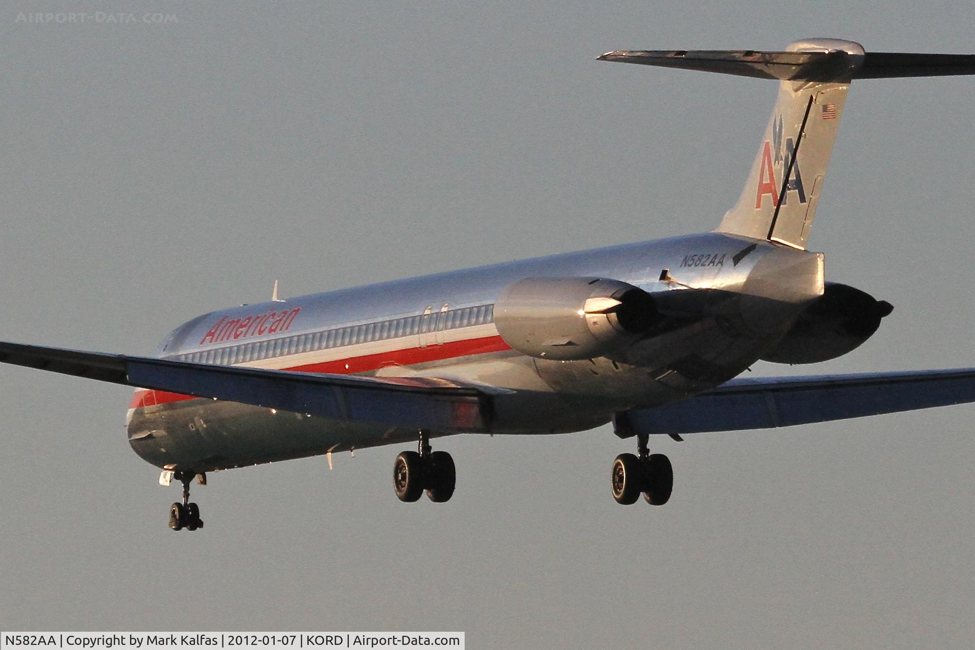 N582AA, 1991 McDonnell Douglas MD-82 (DC-9-82) C/N 53159, American Airlines McDonnell Douglas DC-9-82  RWY 28 approach KORD.