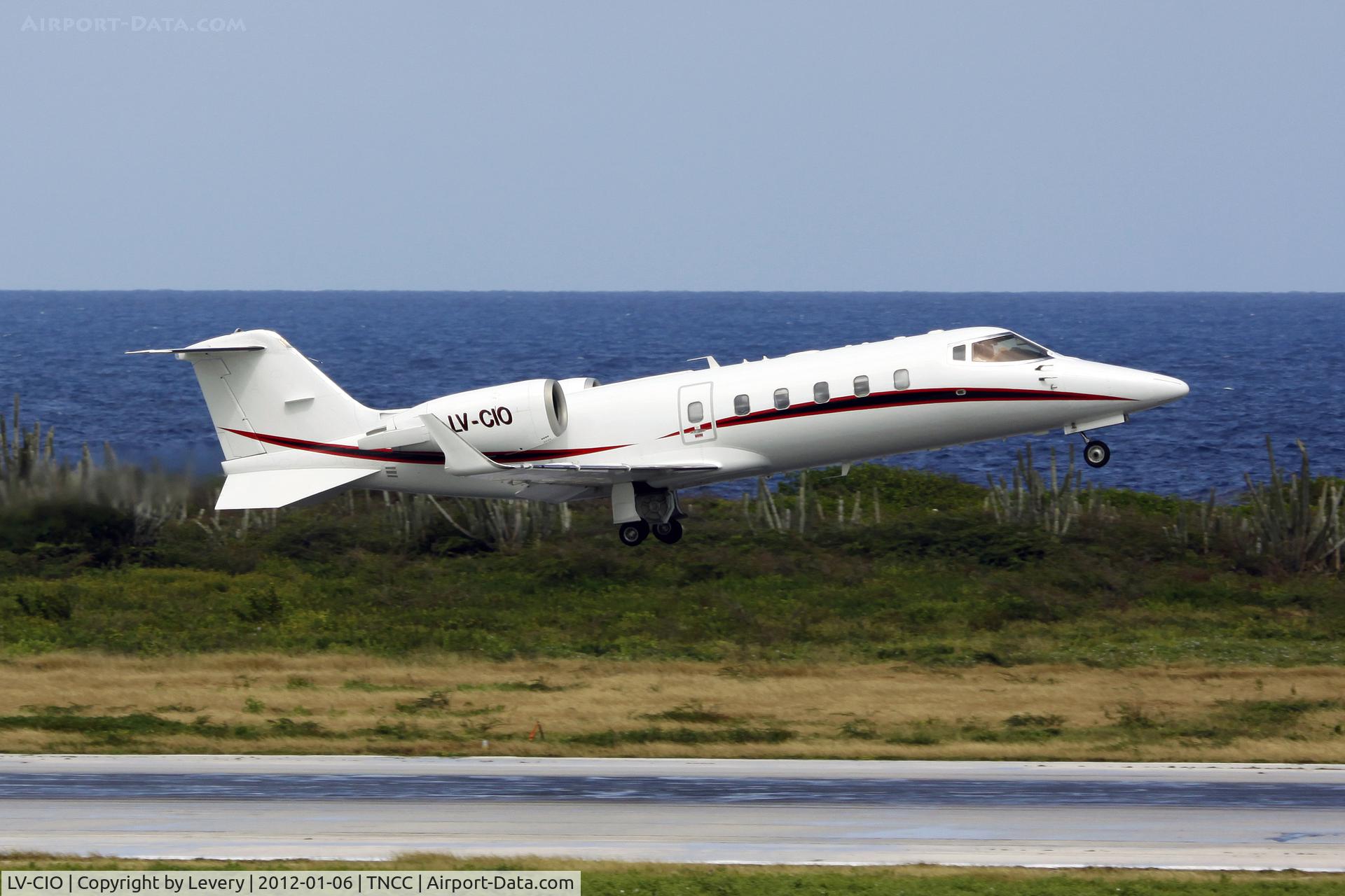 LV-CIO, 2000 Learjet 60 C/N 60-194, Nice departure!!