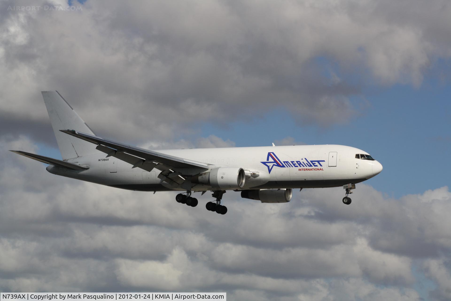N739AX, 1982 Boeing 767-232 C/N 22216, Boeing 767-200