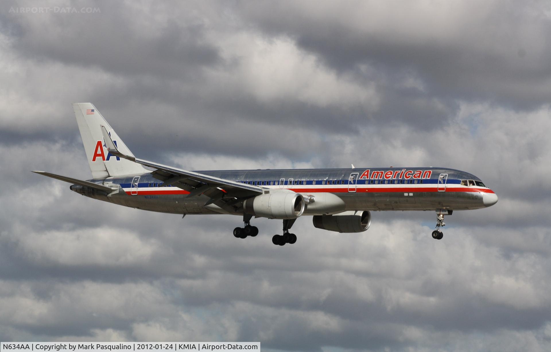 N634AA, 1990 Boeing 757-223 C/N 24592, Boeing 757-200