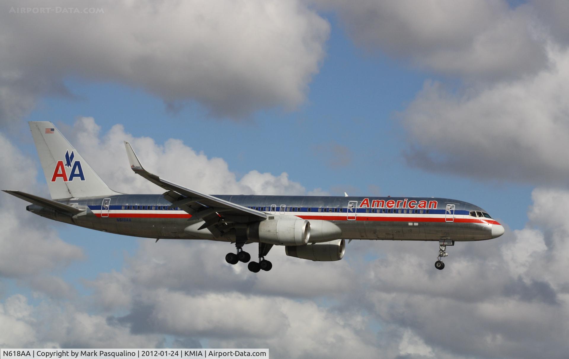 N618AA, 1989 Boeing 757-223 C/N 24526, Boeing 757-200
