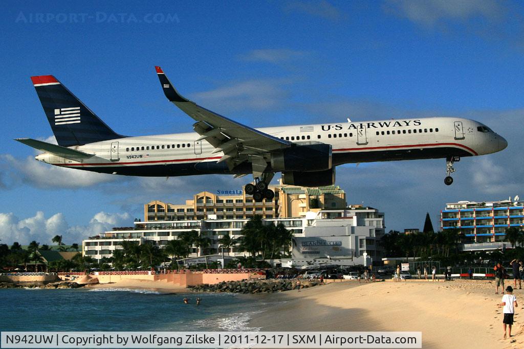 N942UW, 1995 Boeing 757-2B7 C/N 27807, visitor