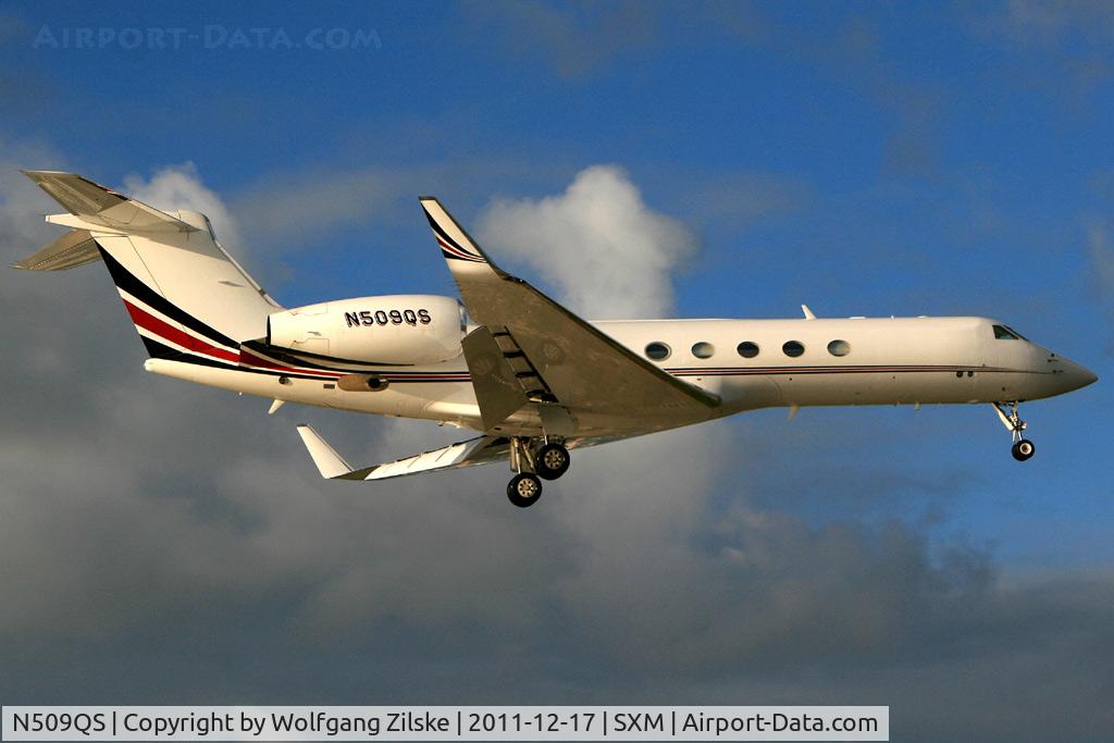 N509QS, 2001 Gulfstream Aerospace G-V C/N 637, visitor
