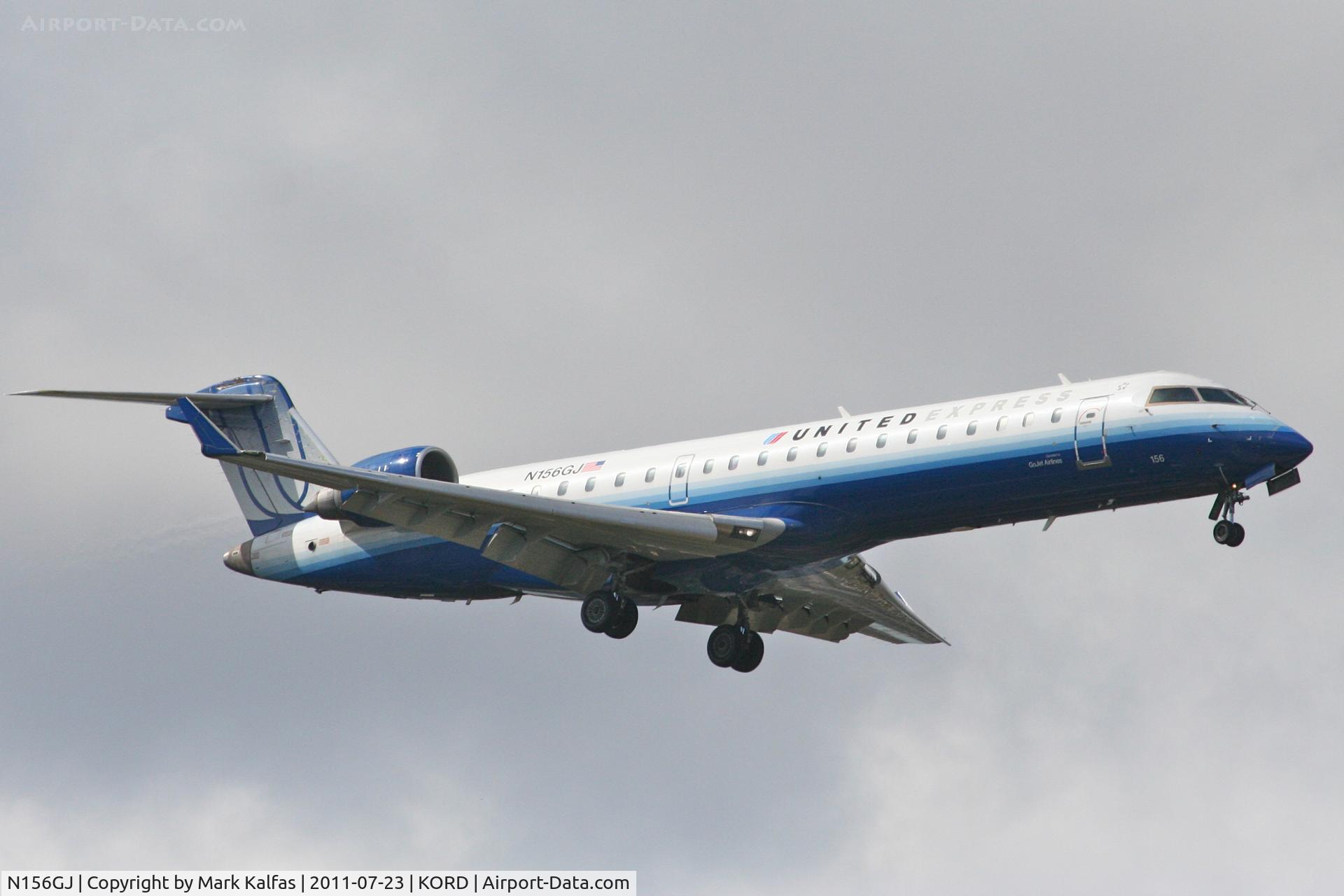 N156GJ, 2005 Bombardier CRJ-550 C/N 10227, GoJet Airlines/United Express Bombardier CL-600-2C10, N156GJ RWY 10 approach KORD.