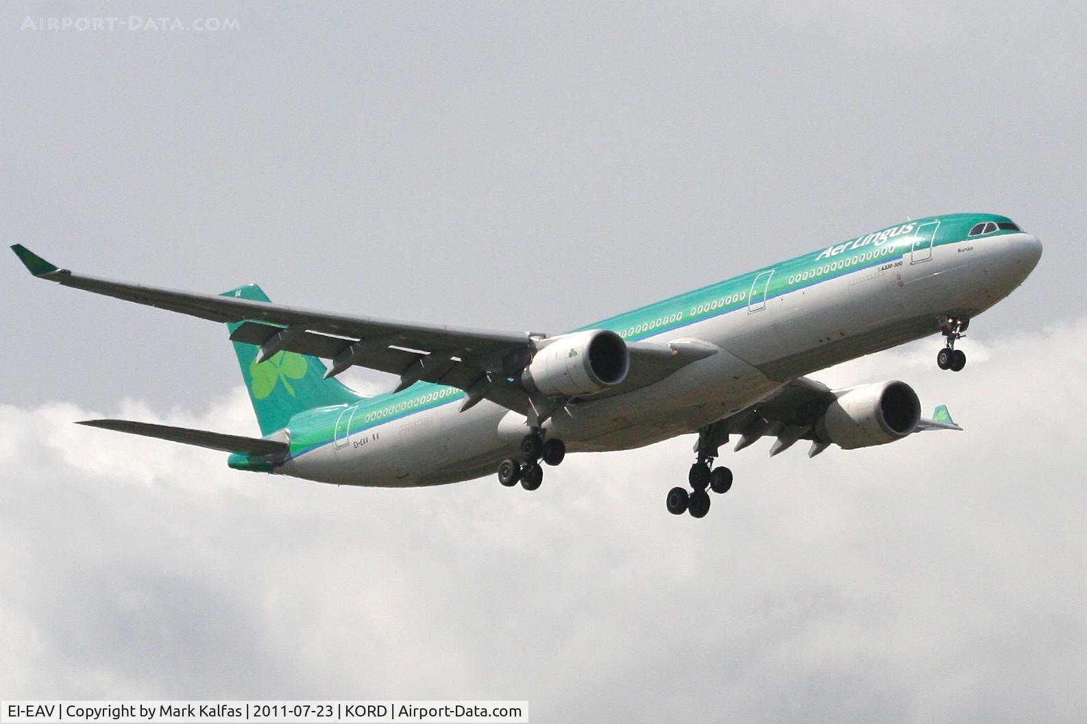 EI-EAV, 2009 Airbus A330-302 C/N 985, AirLingus Airbus A330-302, EI-EAV on approach RWY 10 KORD.