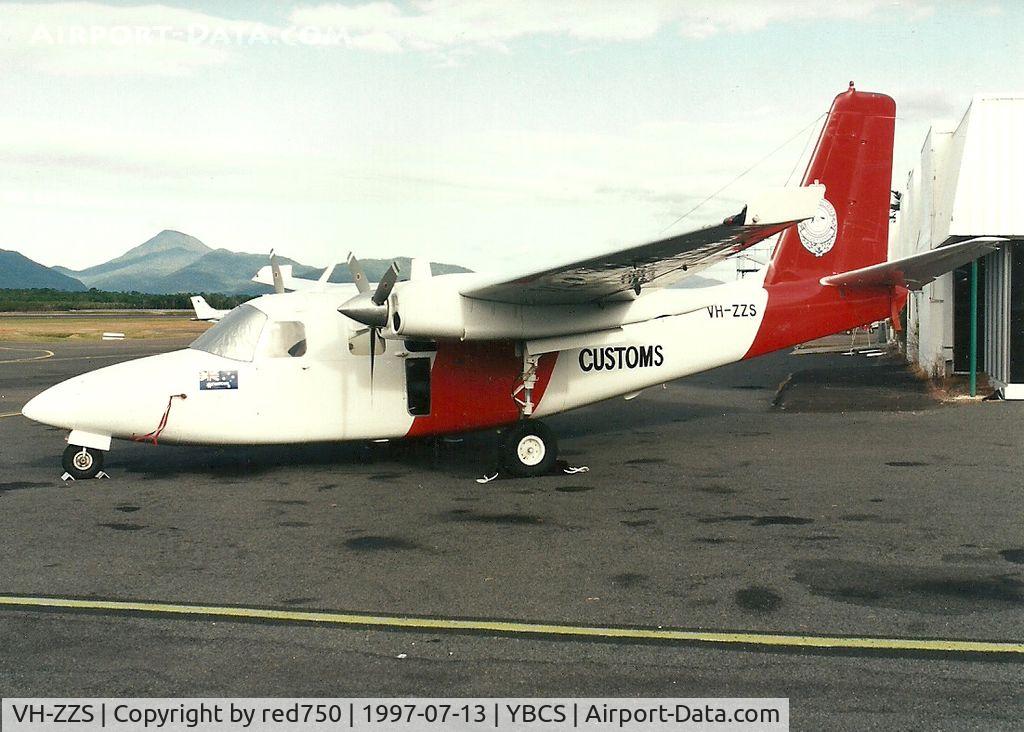 VH-ZZS, 1969 Aero Commander 500S Shrike Commander C/N 3071, The last Commander operated by Customs, photographed at Cairns by Edwin van Opstal, displayed with permission. Scanned from a color print.