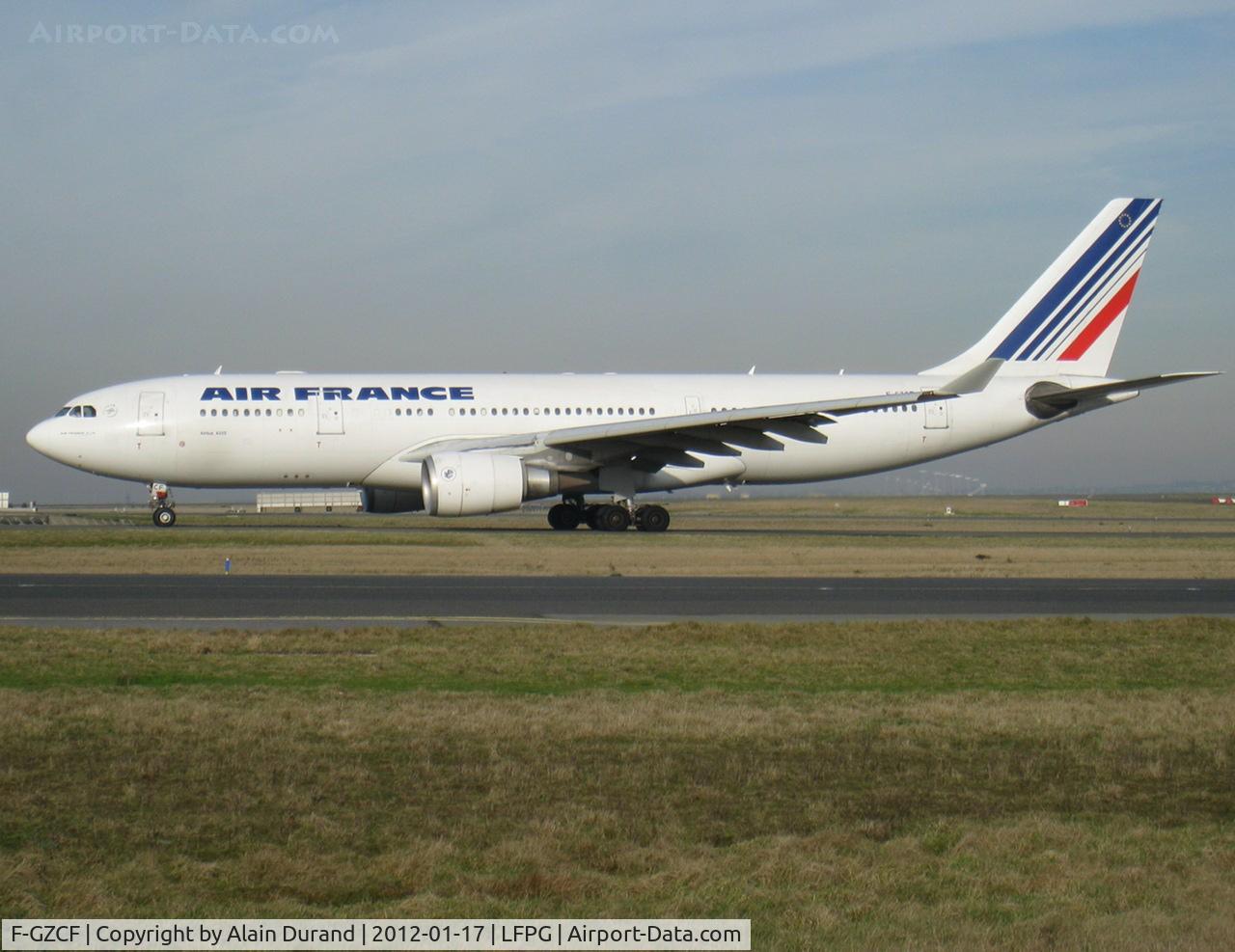 F-GZCF, 2002 Airbus A330-203 C/N 481, Leased from ILFC since delivery, configuration C40W21Y147