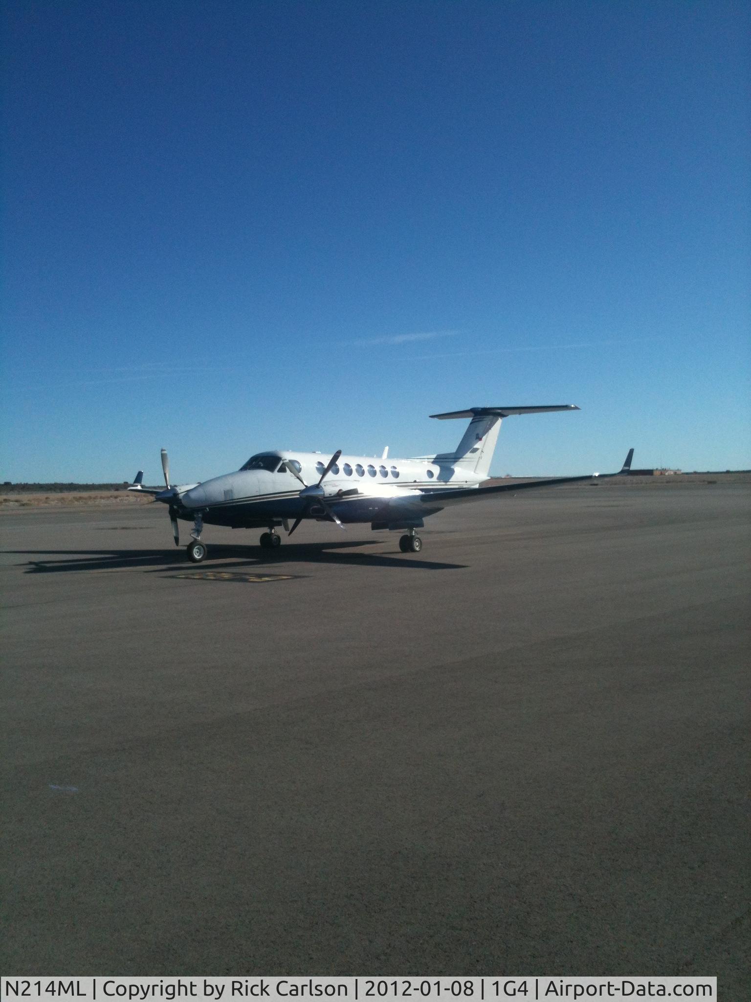 N214ML, 2006 Beech Super King Air 350 C/N FL-475, 01/08/12 Grand Canyon West
