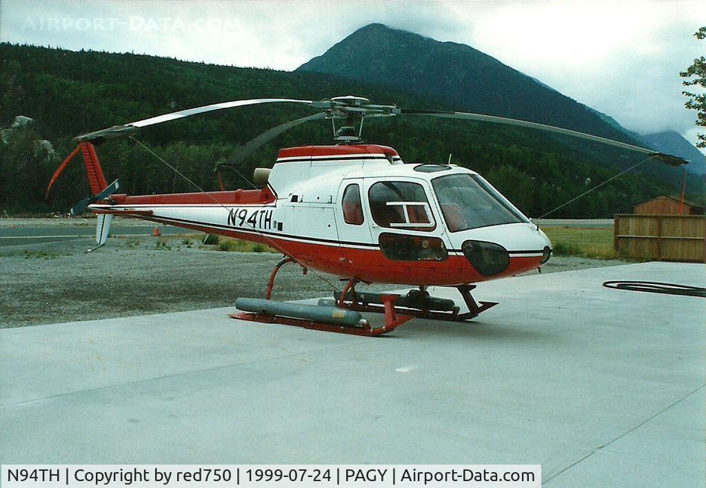 N94TH, 1991 Eurocopter AS-350B-2 Ecureuil Ecureuil C/N 2548, Photograph by Edwin van Opstal with permission. Scanned from a color print.