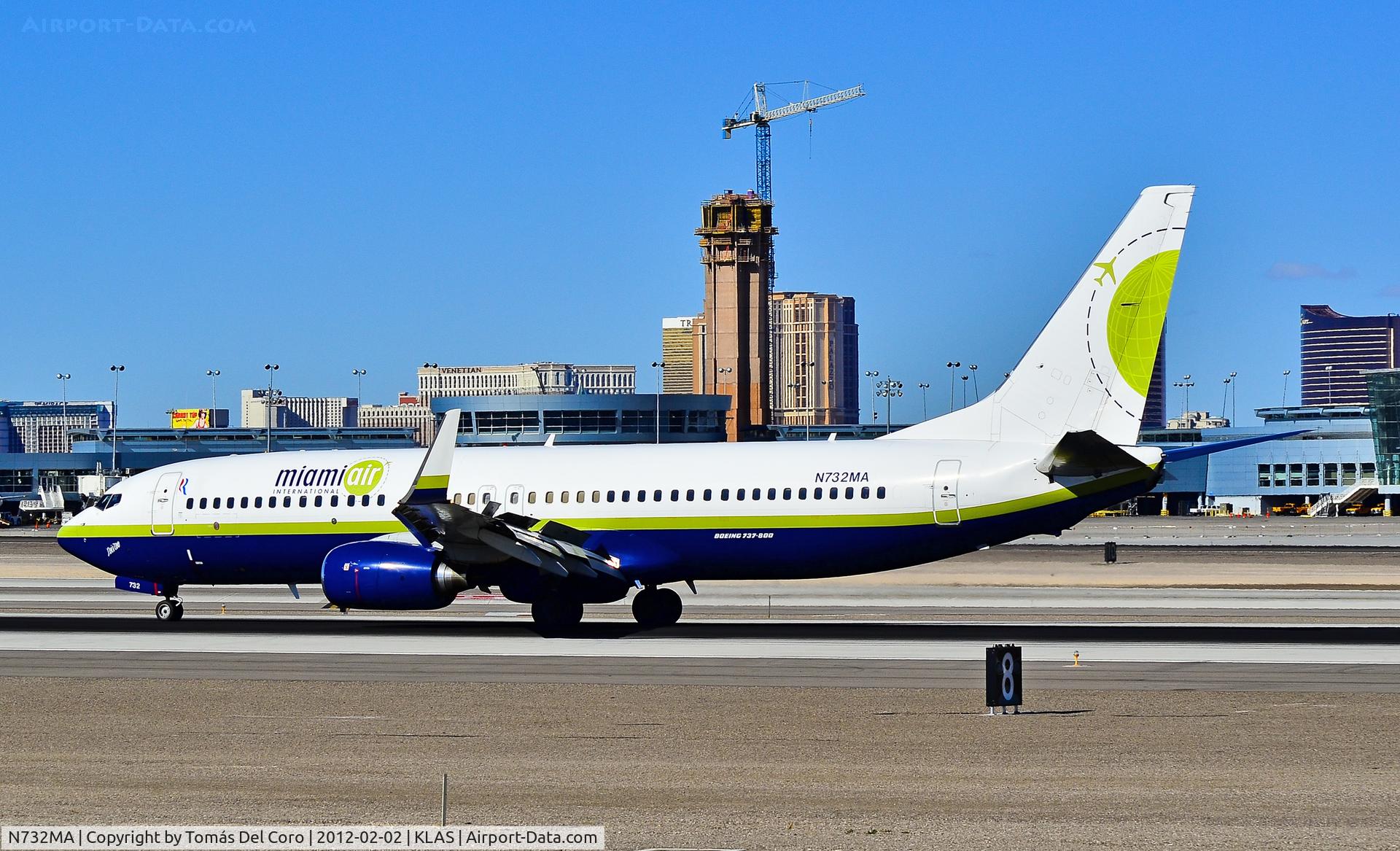 N732MA, 2001 Boeing 737-81Q C/N 30618, N732MA Miami Air International 2001 Boeing 737-81Q C/N 30618 