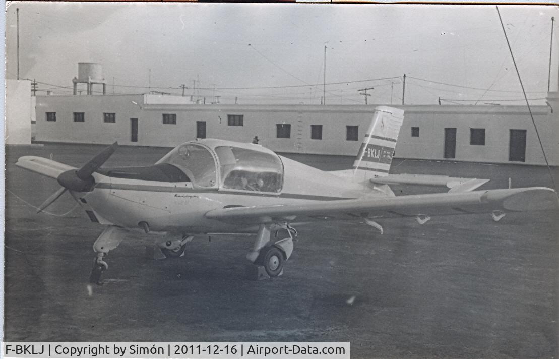 F-BKLJ, Morane-Saulnier MS-885 Super Rallye C/N 130, En Villa Cisneros (Sáhara) 1970-5
