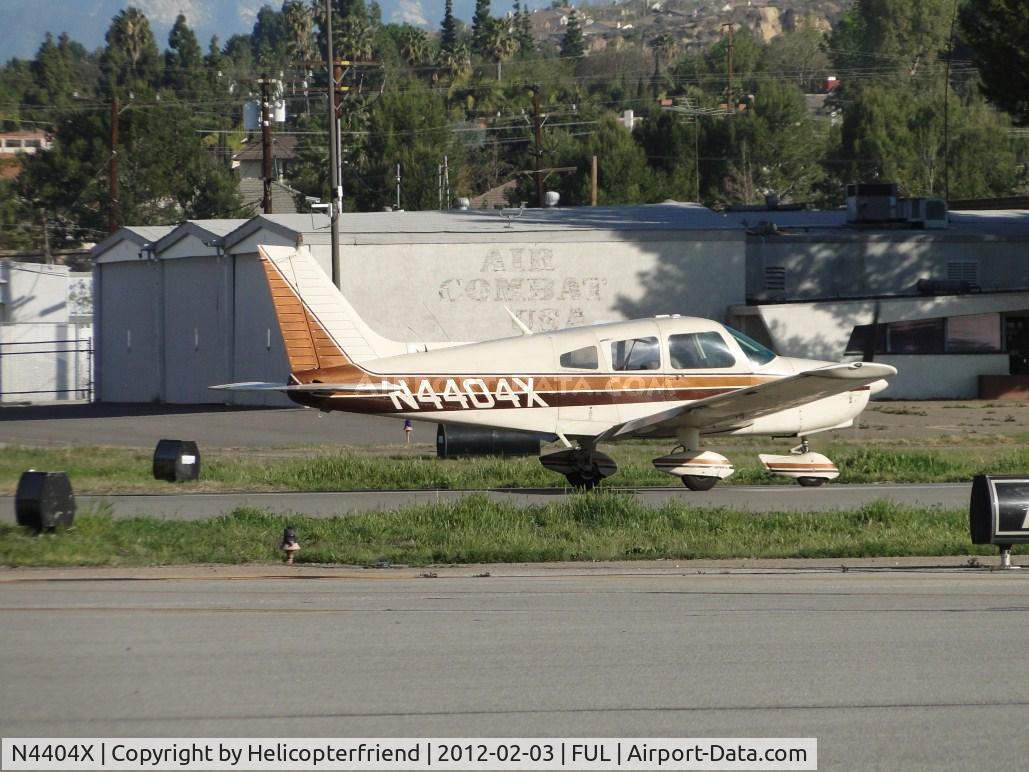 N4404X, 1975 Piper PA-28-151 C/N 28-7615010, Starting take off roll on runway 6