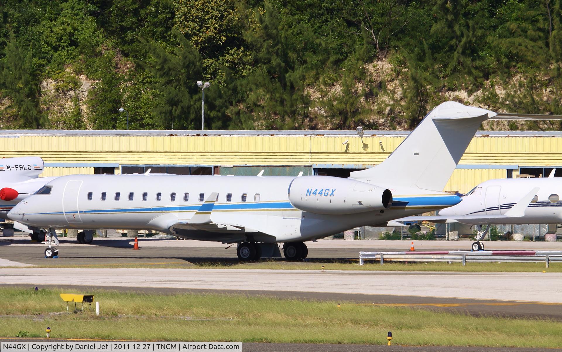 N44GX, 2004 Bombardier BD-700-1A10 Global Express C/N 9142, N44GX