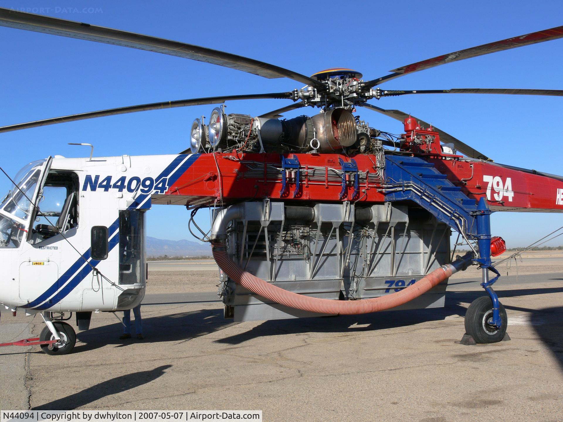 N44094, 1967 Sikorsky CH-54A Tarhe C/N 64.023, Port side