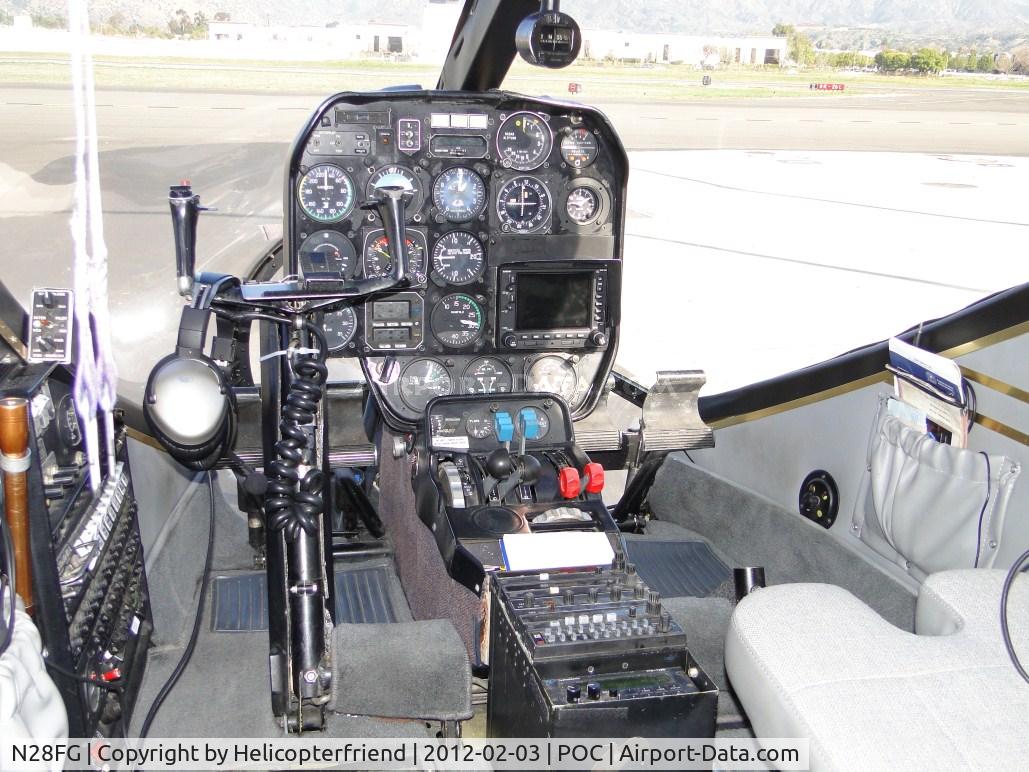 N28FG, 1984 Partenavia P-68 Observer C/N 325-18-OB, Cockpit area with seat slid back