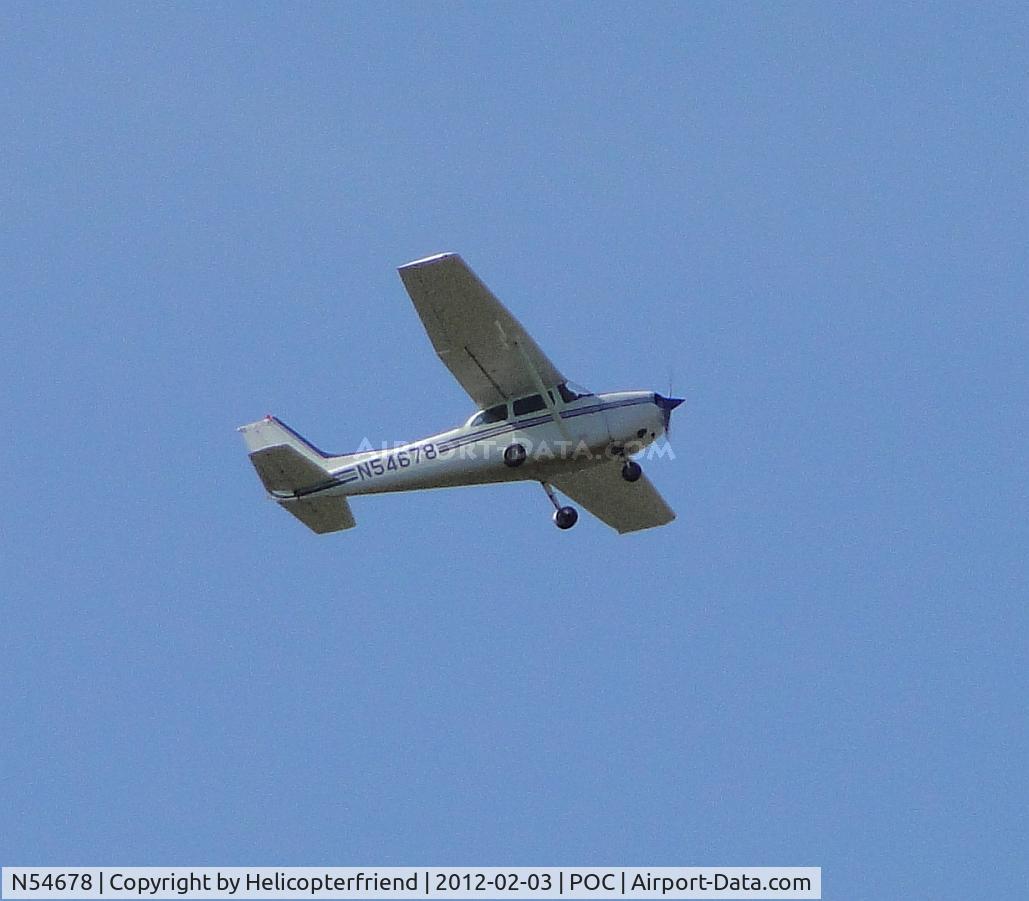 N54678, 1981 Cessna 172P C/N 17275034, Flying over runway 8R