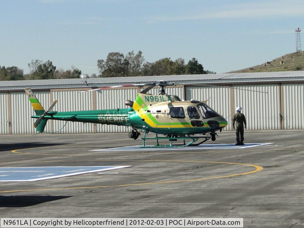 N961LA, 2011 Eurocopter AS-350B-2 Ecureuil Ecureuil C/N 7129, Flight Tactical Deputy checking area for start up