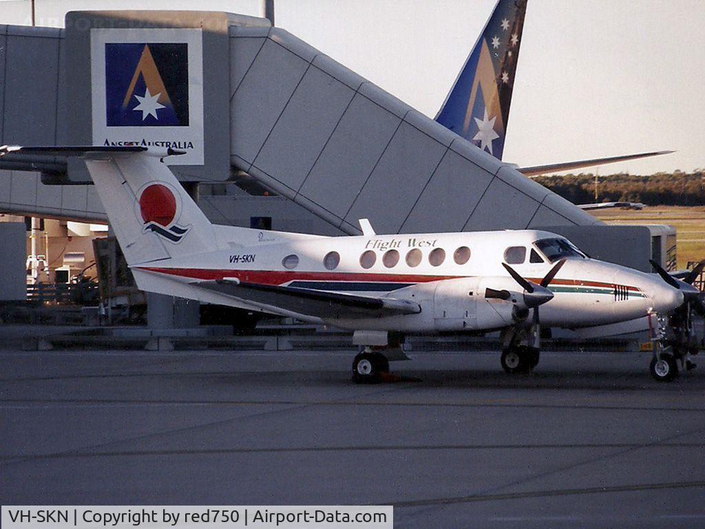 VH-SKN, 1980 Beech 200 Super King Air C/N BB-690, Photograph by Edwin van Opstal with permission. Scanned from a color print.