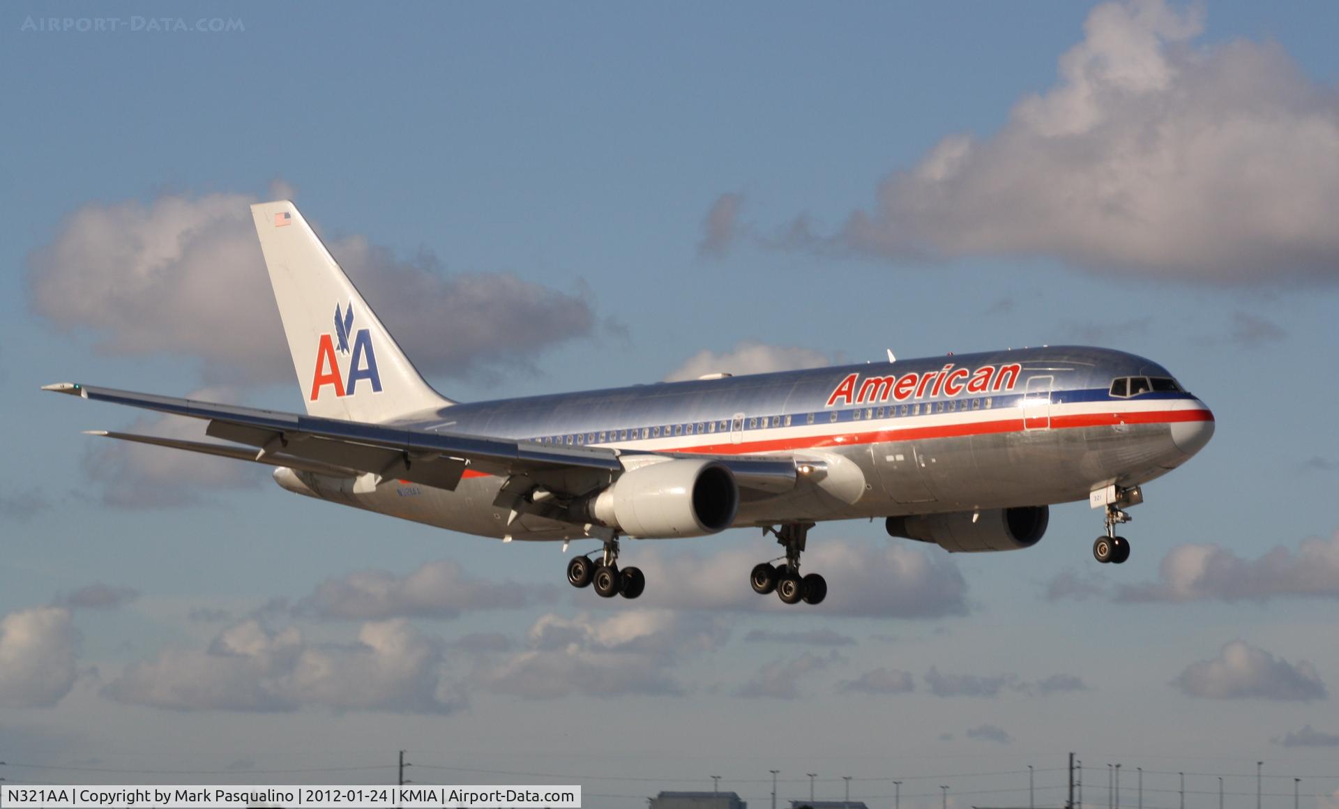 N321AA, 1986 Boeing 767-223 C/N 22322, Boeing 767-200