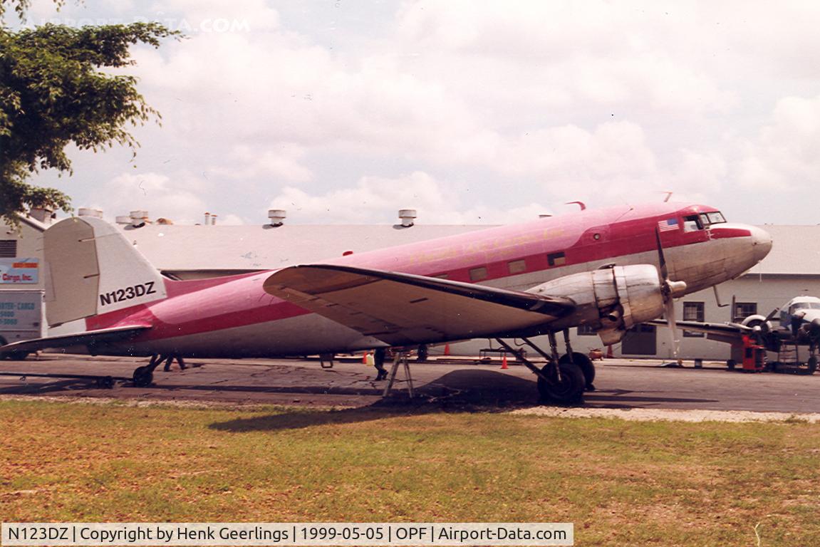 N123DZ, 1942 Douglas DC3C-S1C3G (C-47A) C/N 12004, Florida Air Cargo