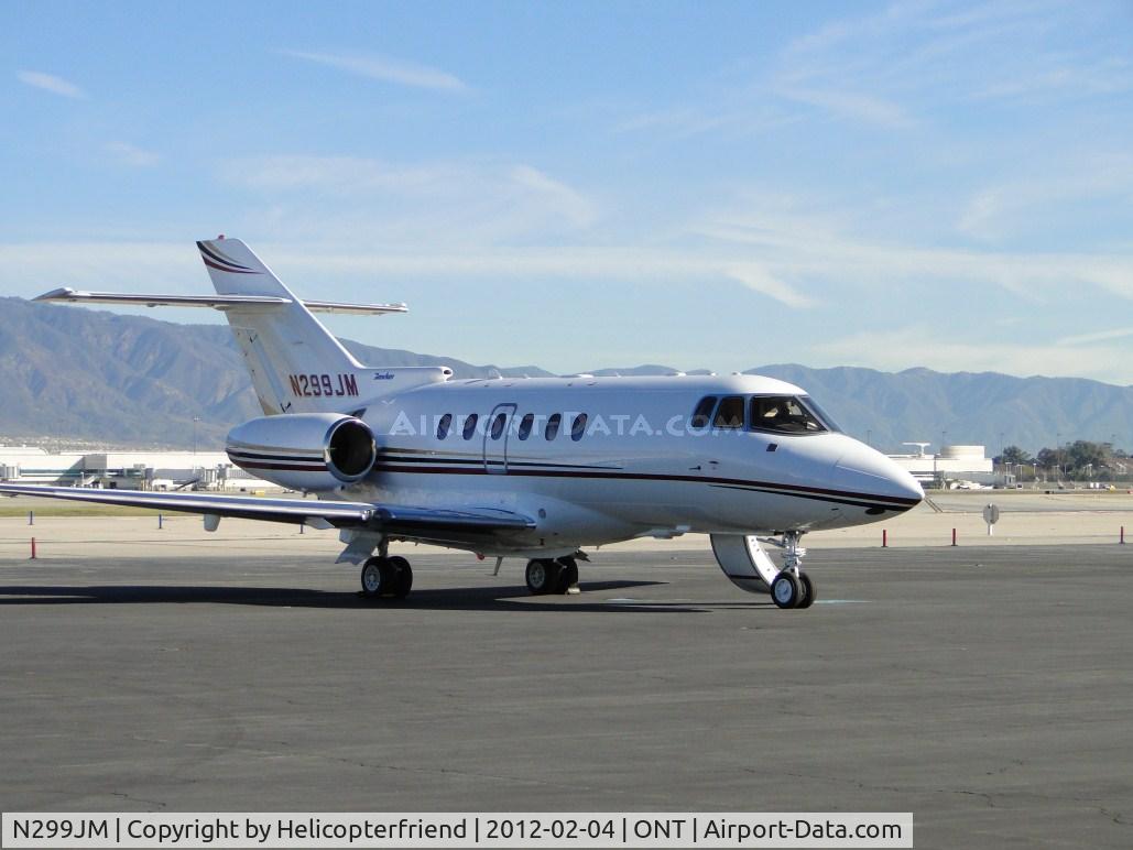 N299JM, 2005 Raytheon Hawker 800XP C/N 258742, Parked on the south side