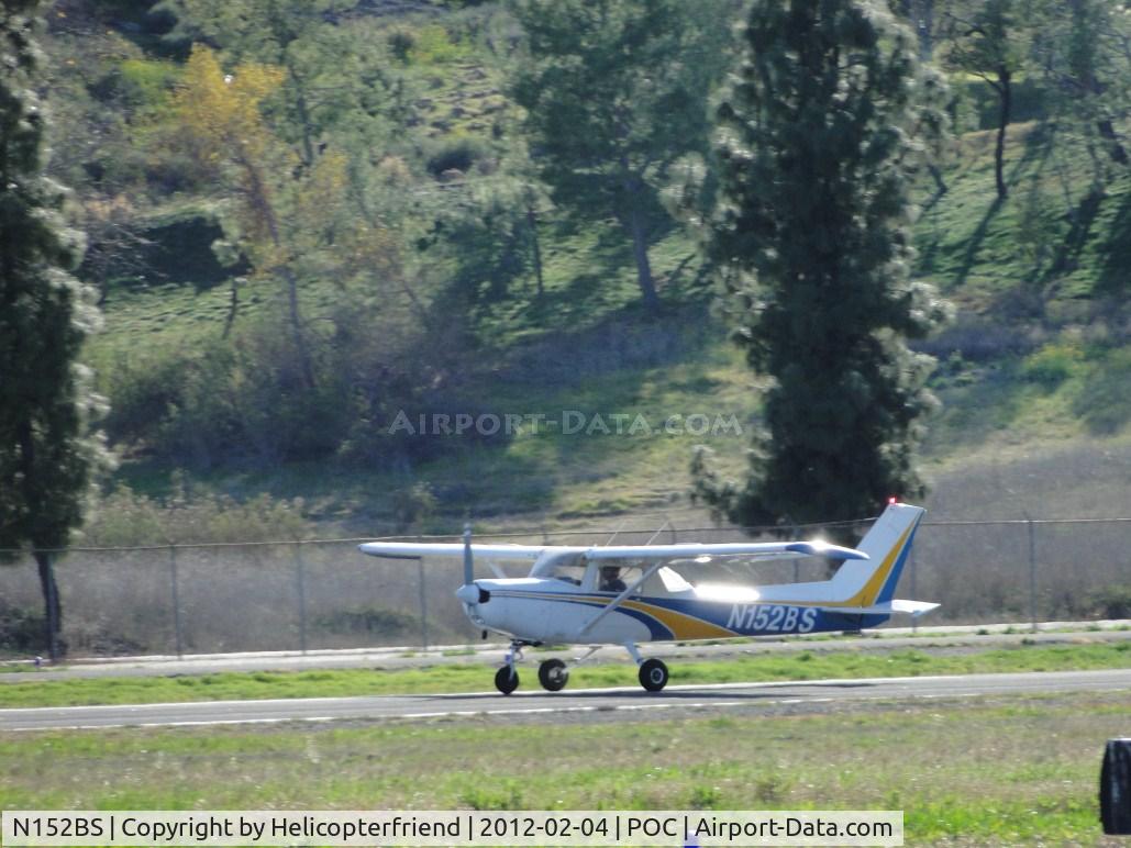N152BS, 1979 Cessna 152 C/N 15283553, All but one wheel down
