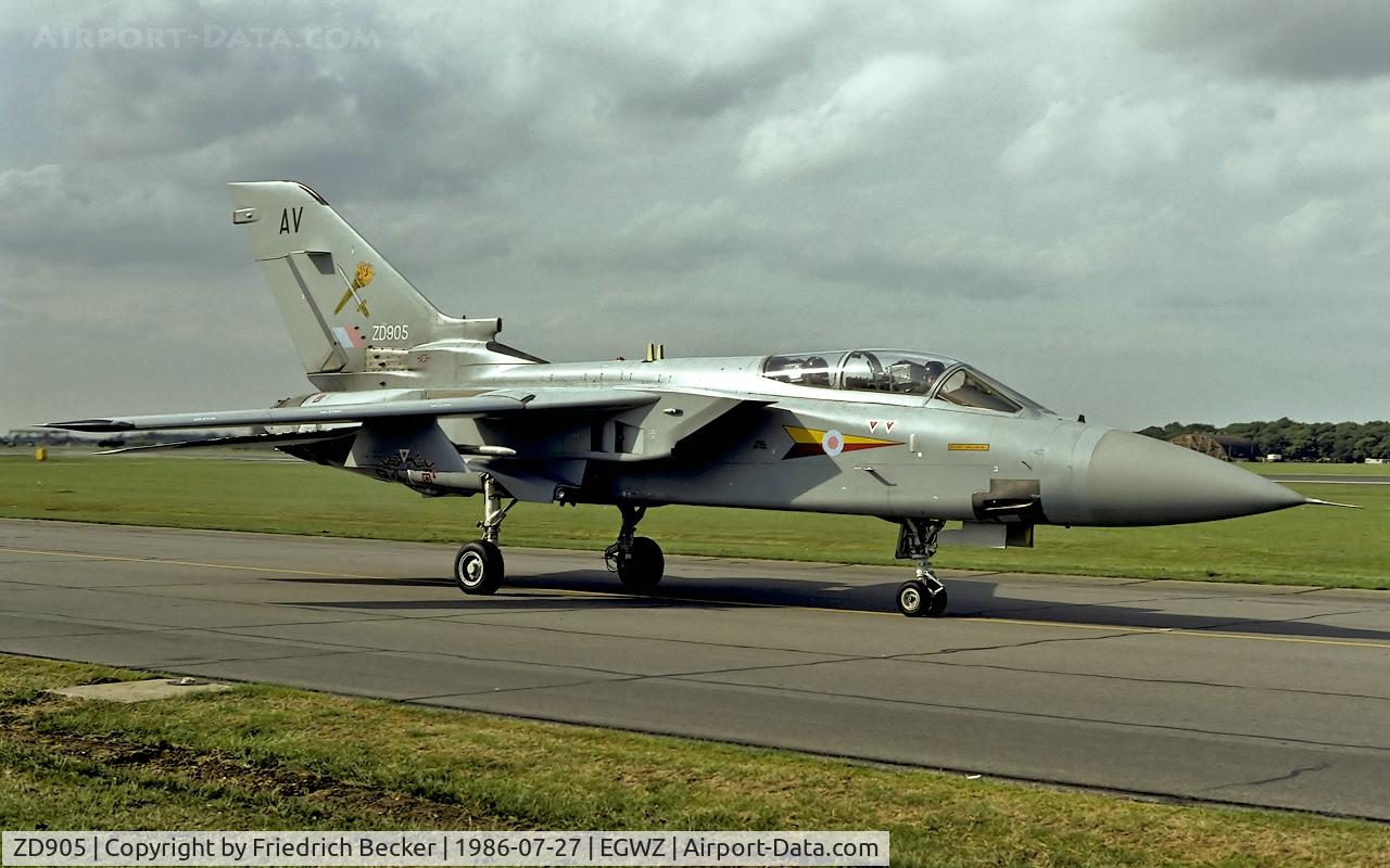 ZD905, 1985 Panavia Tornado F.2 C/N AS001/397/3182, taxying back to the flightline