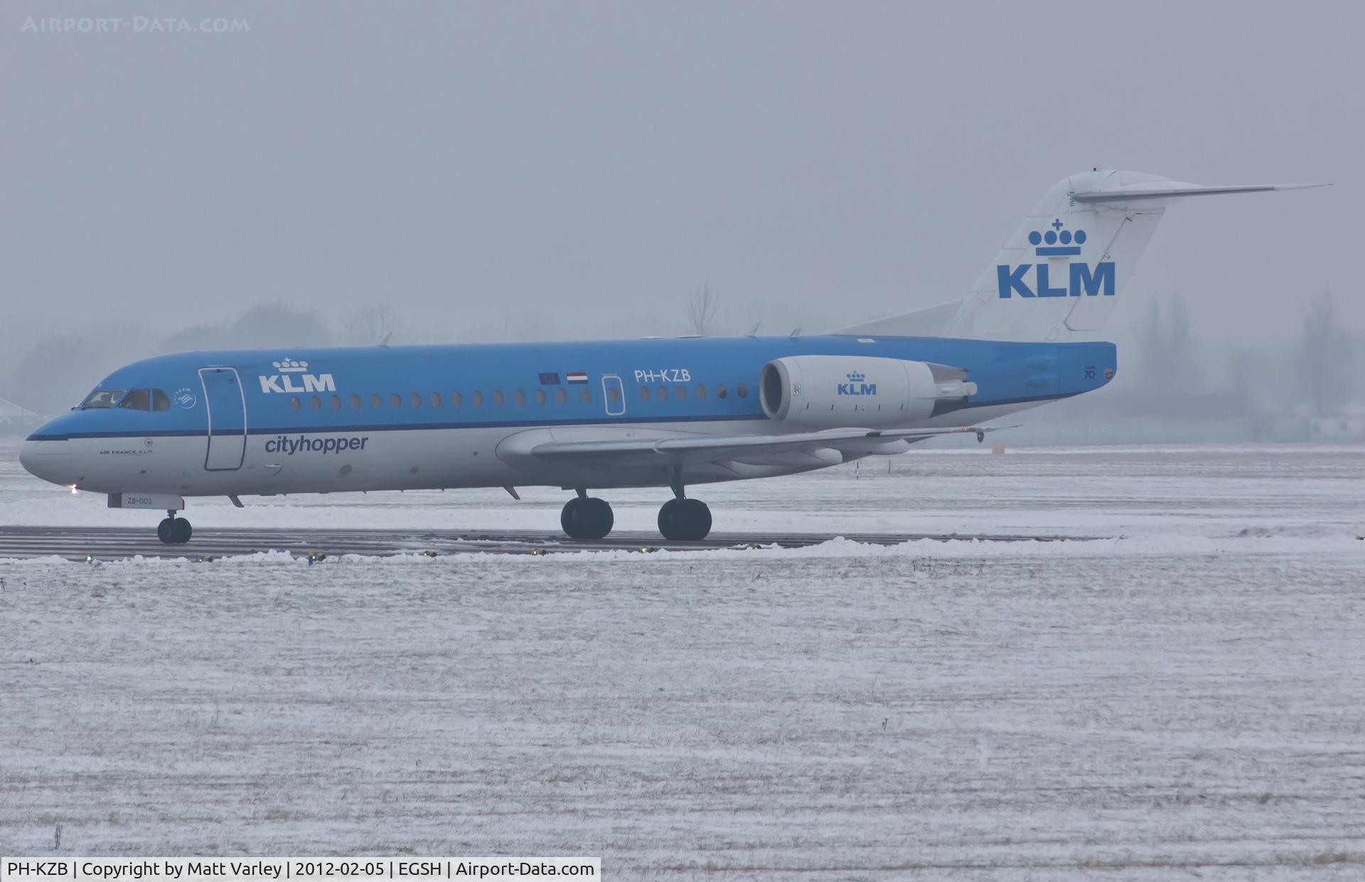 PH-KZB, 1996 Fokker 70 (F-28-070) C/N 11562, About to depart a snowy EGSH