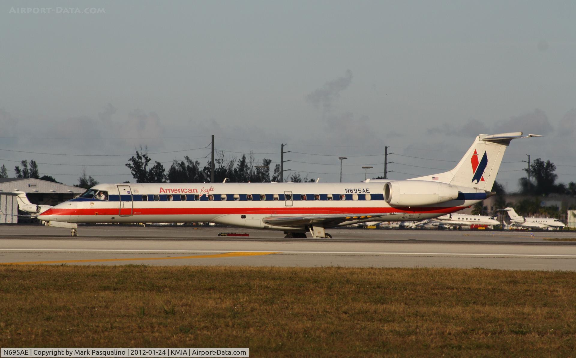 N695AE, 2004 Embraer ERJ-145LR (EMB-145LR) C/N 14500870, EMB-145LR