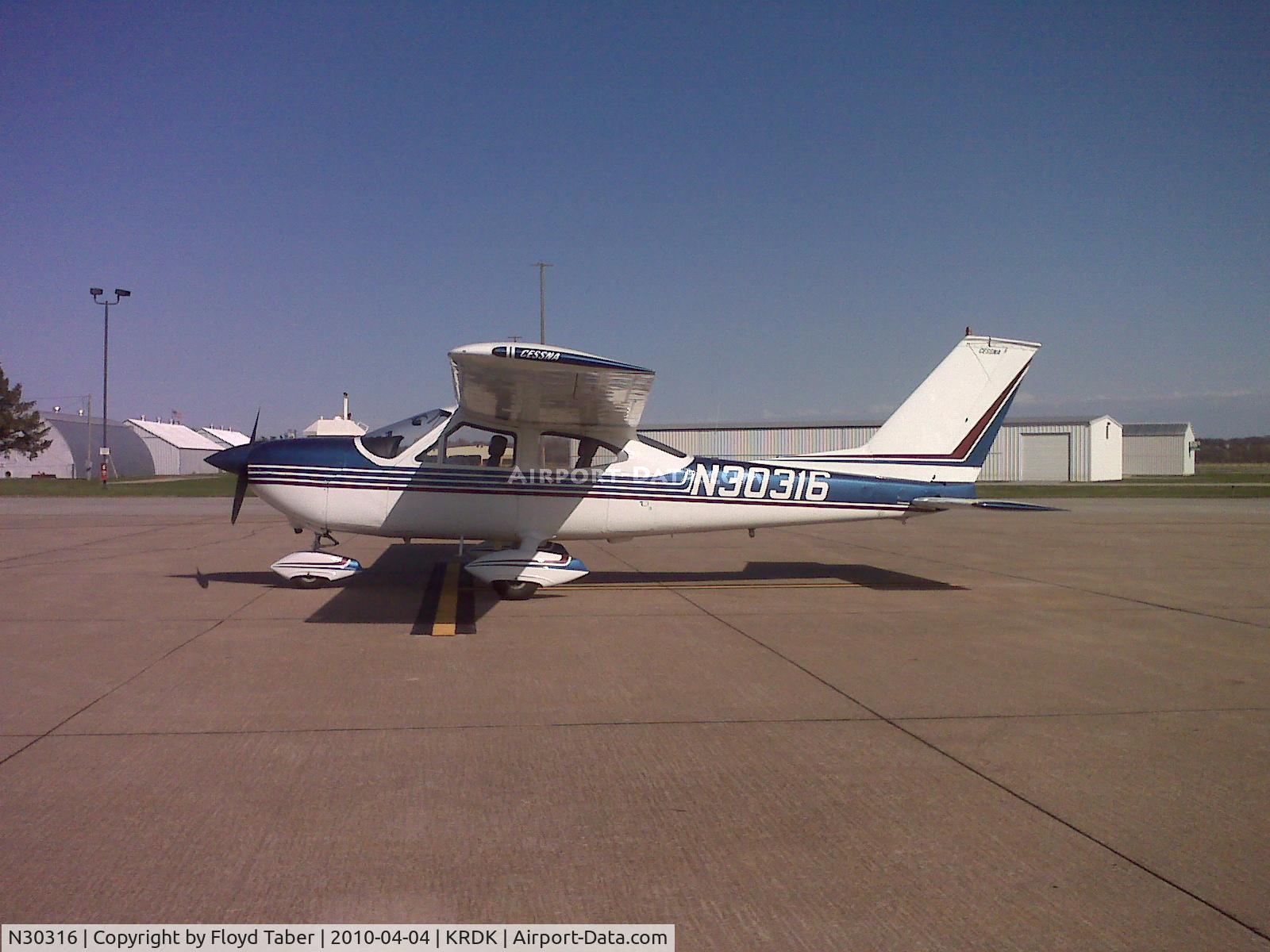 N30316, 1968 Cessna 177A Cardinal C/N 17701189, on the ramp
