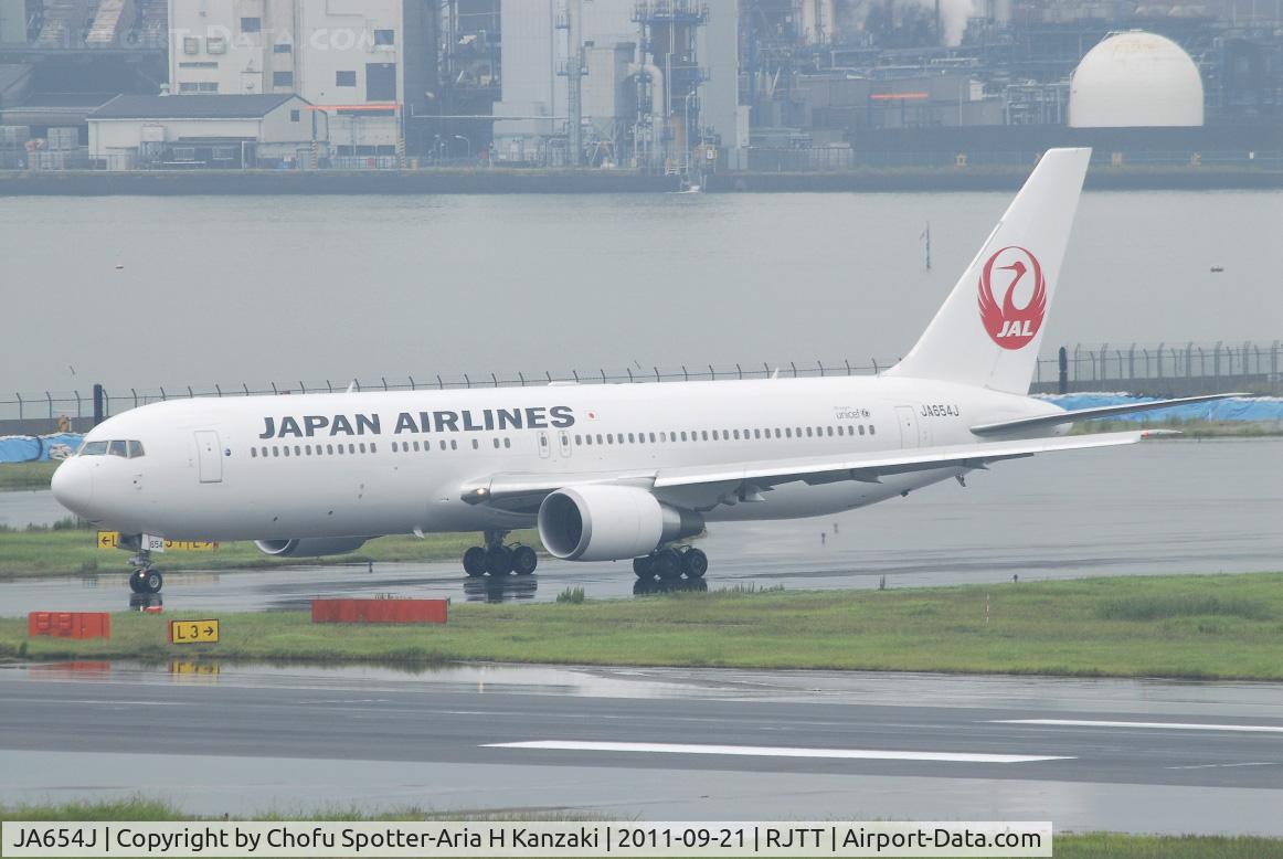 JA654J, 2010 Boeing 767-346/ER C/N 40366, NikonD200+TAMRON AF 200-500mm F/5-6.3 LD IF