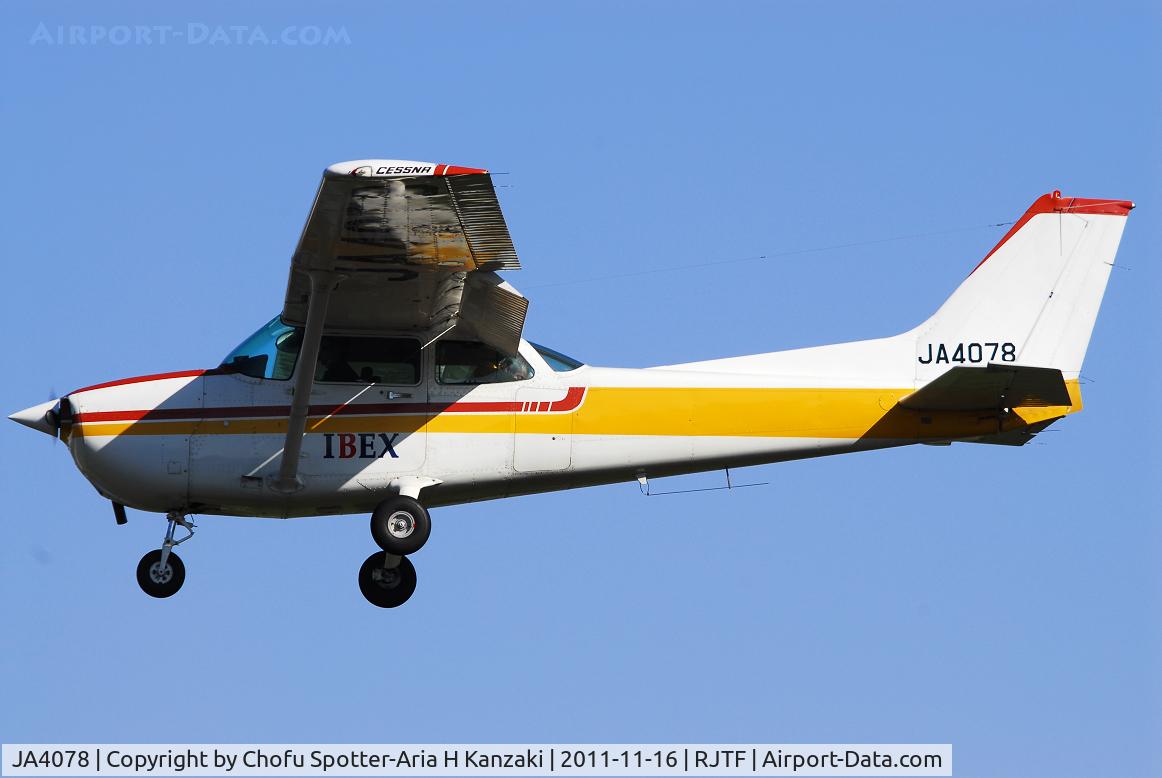 JA4078, 1989 Cessna 172P C/N 17275633, NikonD200+TAMRON AF 200-500mm F/5-6.3 LD IF