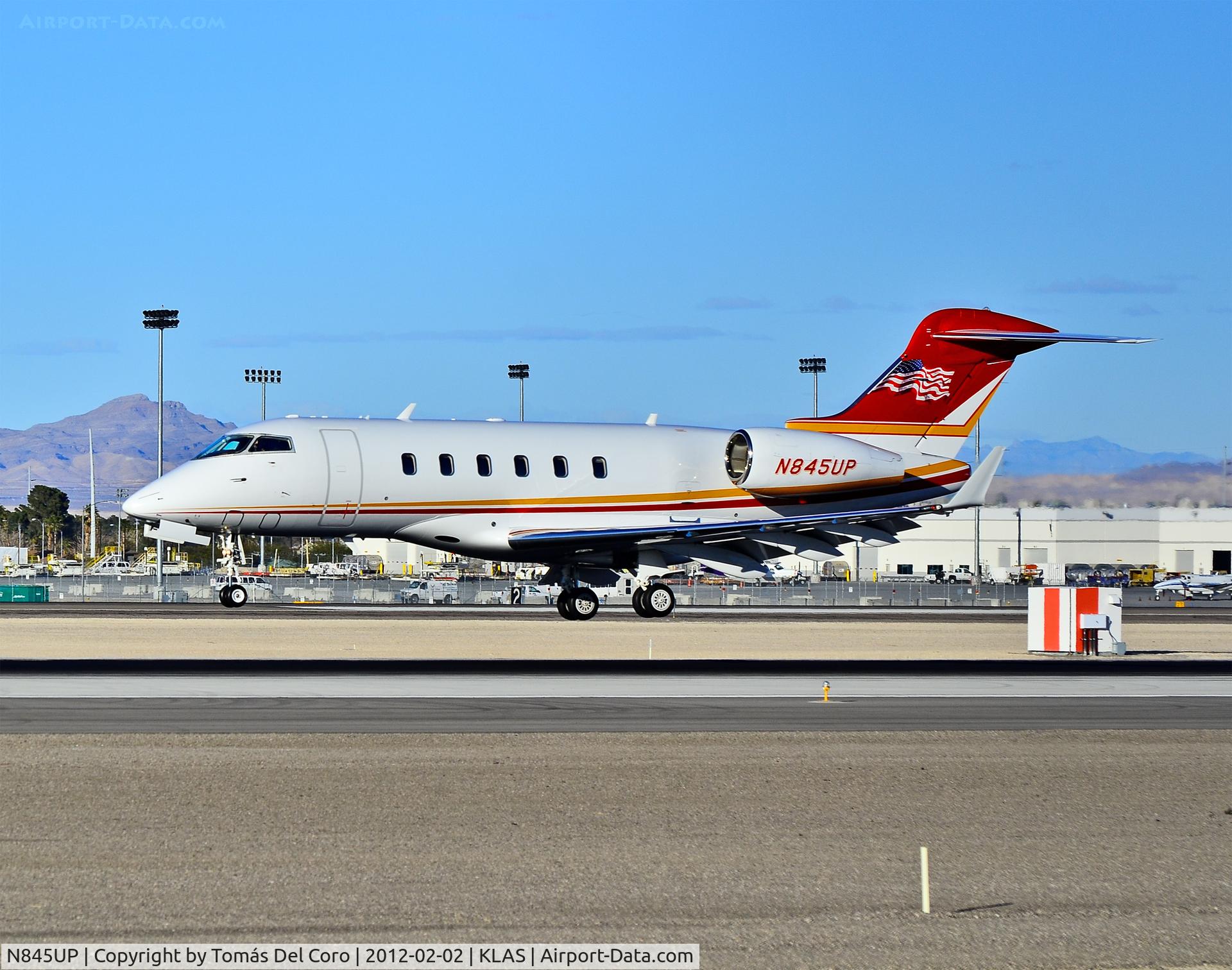 N845UP, 2005 Bombardier Challenger 300 (BD-100-1A10) C/N 20081, N845UP 2005 Bombardier BD-100-1A10 Challenger 300 C/N 20081

- Las Vegas - McCarran International (LAS / KLAS)
USA - Nevada, February 02, 2012
Photo: Tomás Del Coro