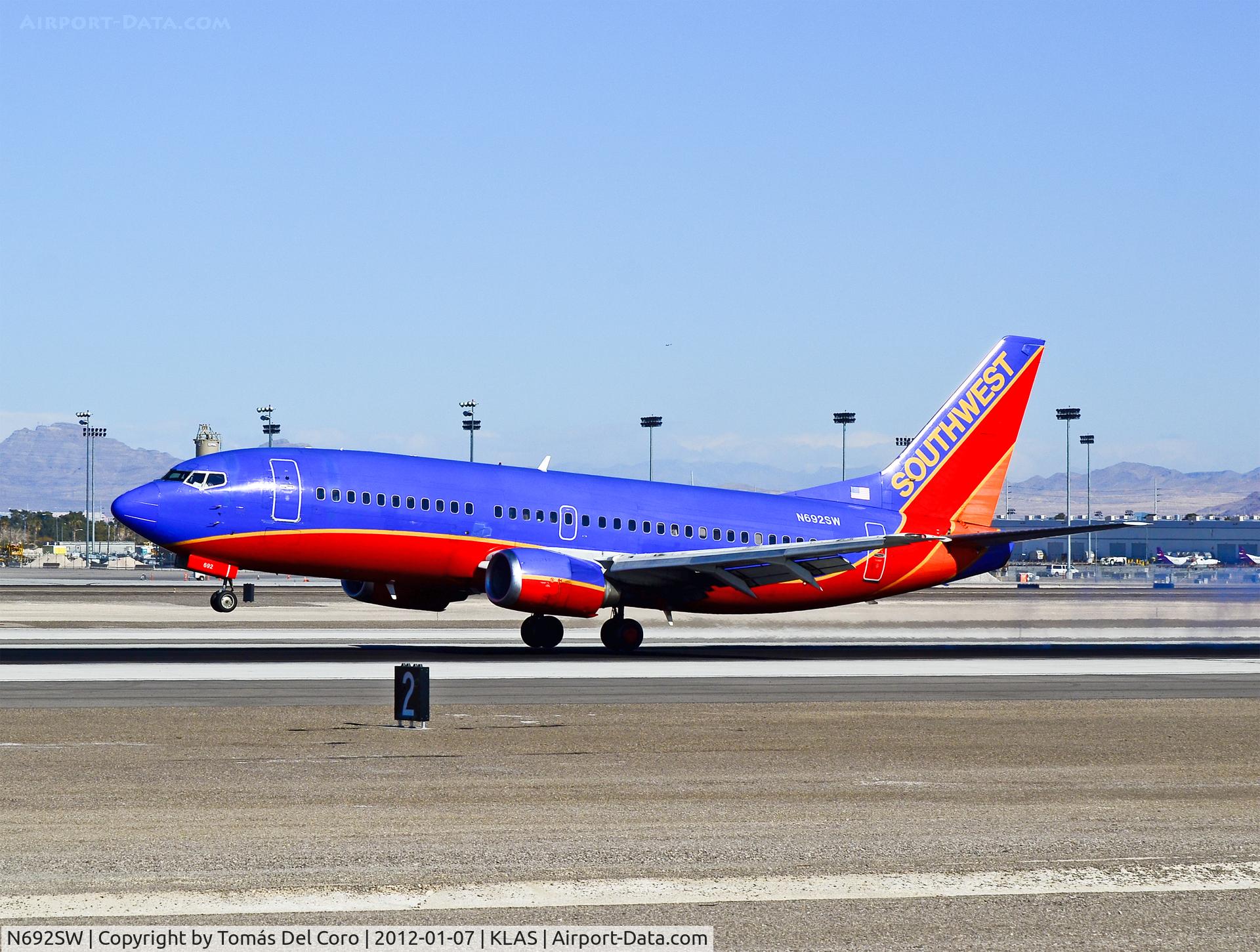 N692SW, 1985 Boeing 737-3T5 C/N 23062, N692SW Southwest Airlines 1985 Boeing 737-3T5 C/N 23062

- Las Vegas - McCarran International (LAS / KLAS)
USA - Nevada - January 7, 2012
Photo: Tomás Del Coro
